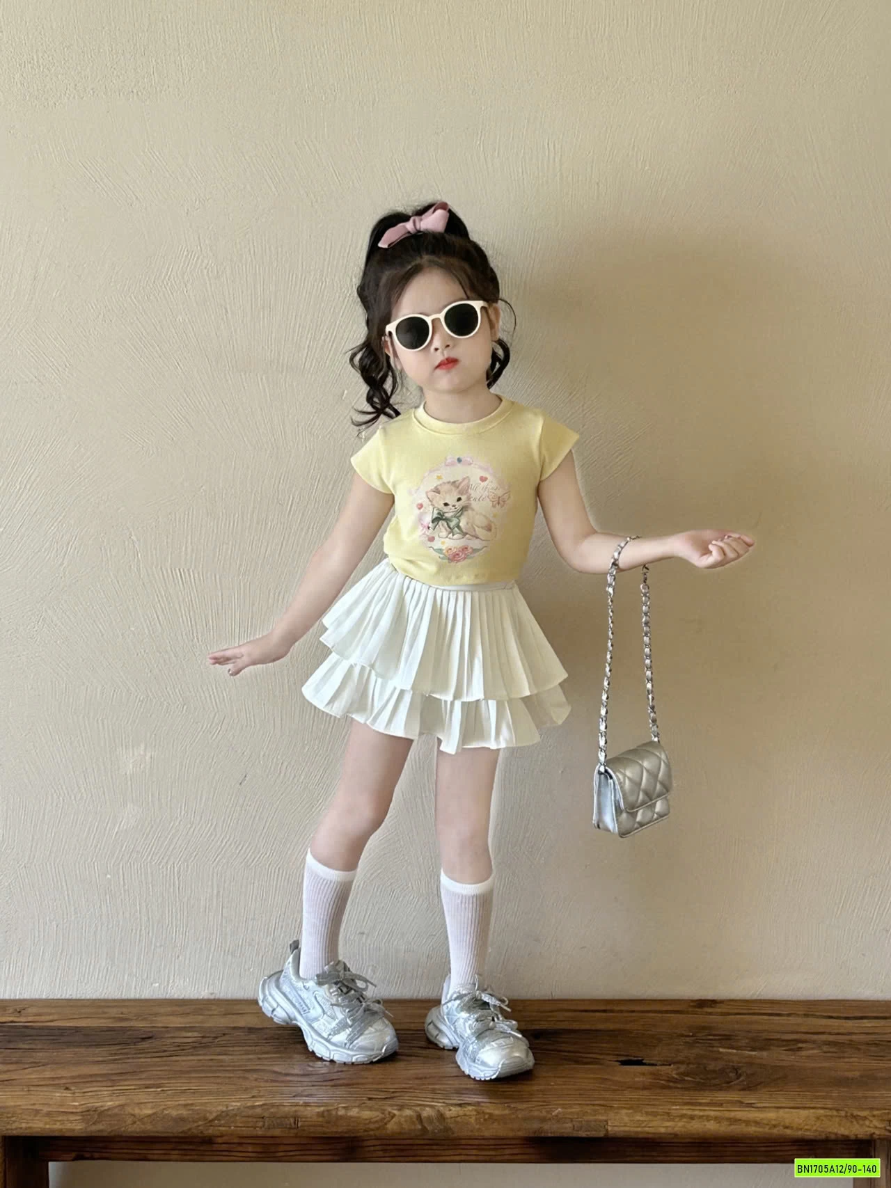 ÁO VÀNG MIX CV TRẮNG