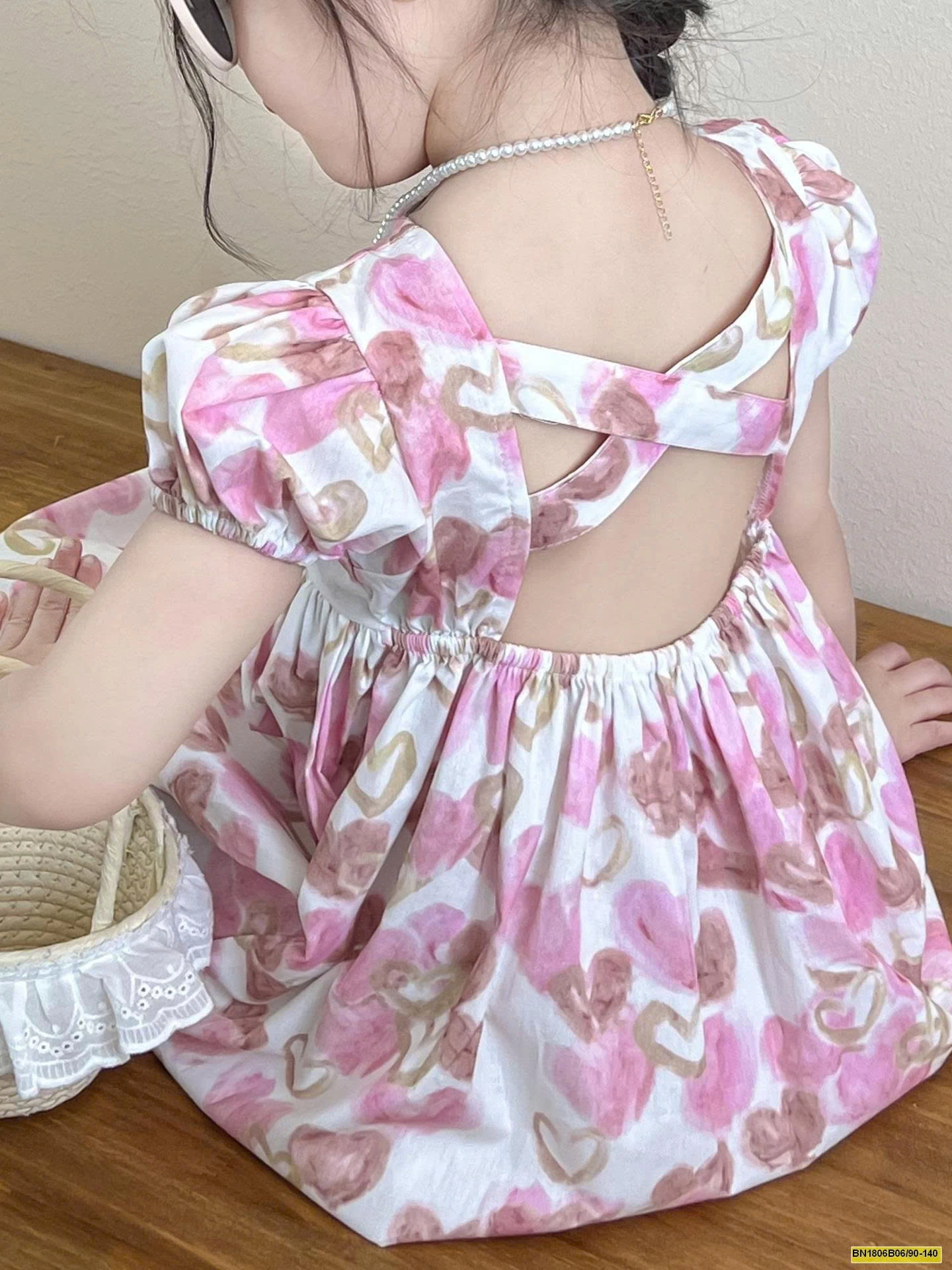 ĐẦM HỒNG TRÁI TIM