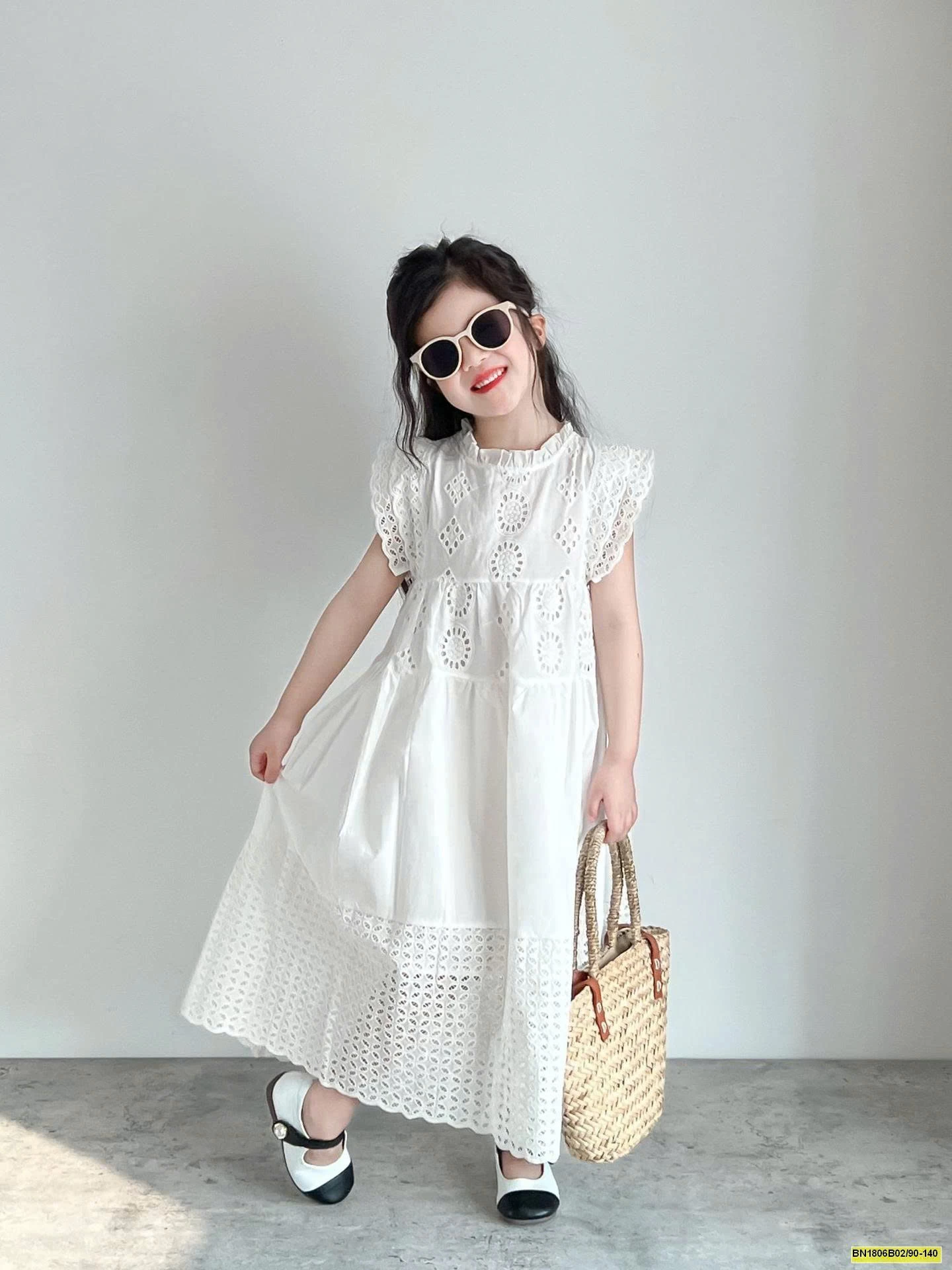 ĐẦM REN TRẮNG CÔNG CHÚA