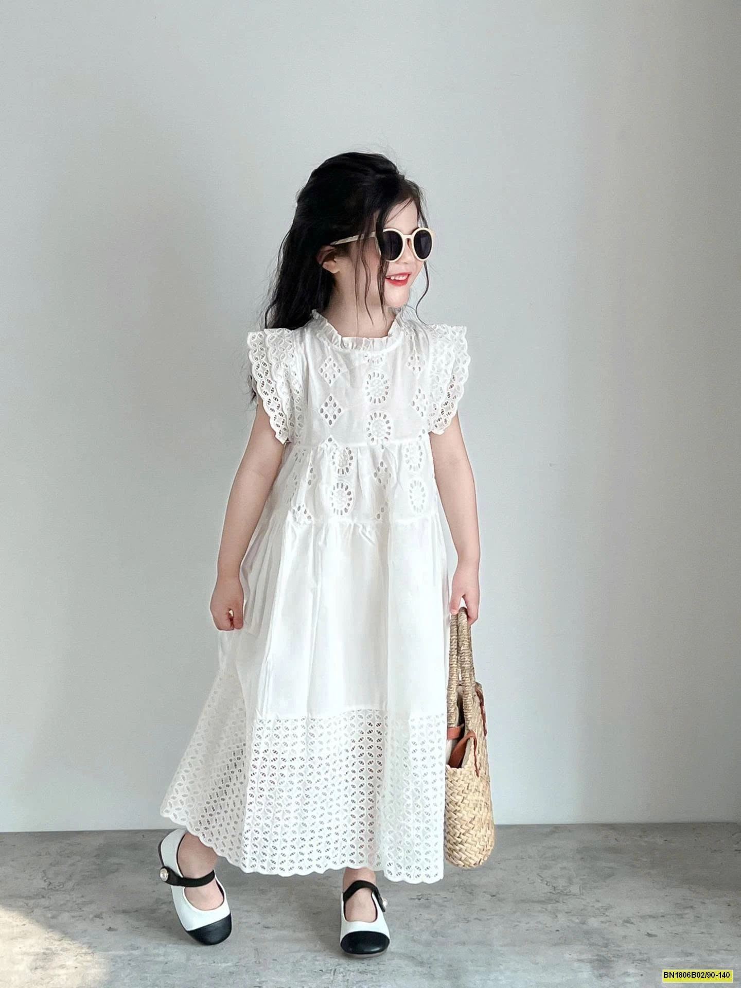 ĐẦM REN TRẮNG CÔNG CHÚA