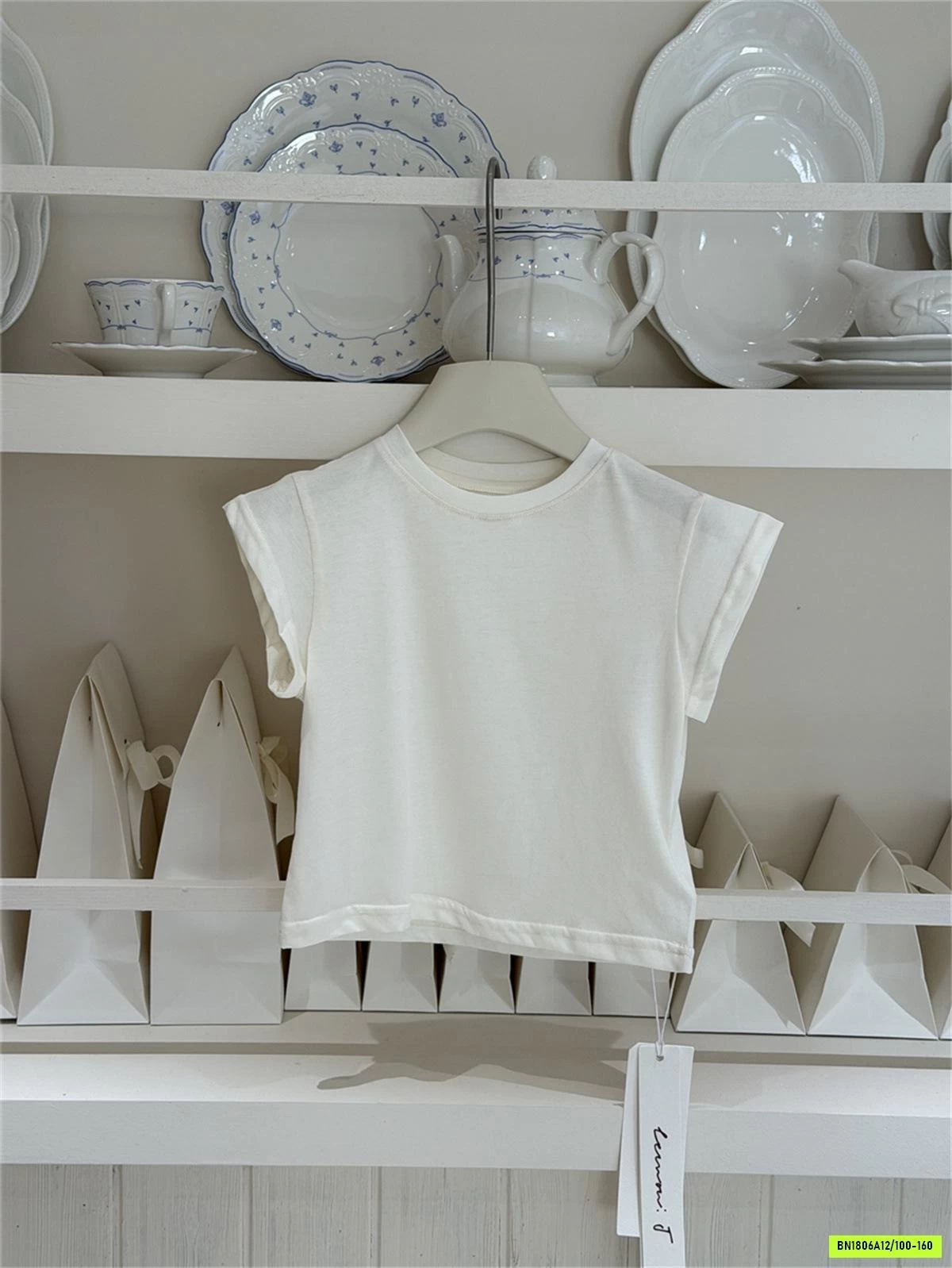 TANKTOP TRƠN MÀU BÉ GÁI
