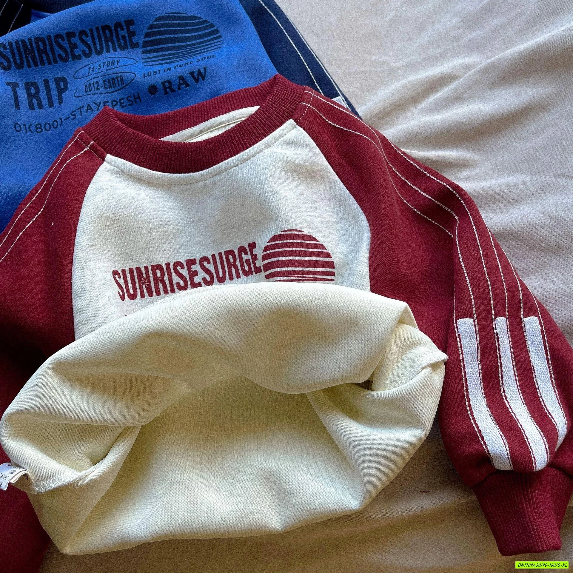 ÁO NỈ SỌC VAI MẸ BÉ