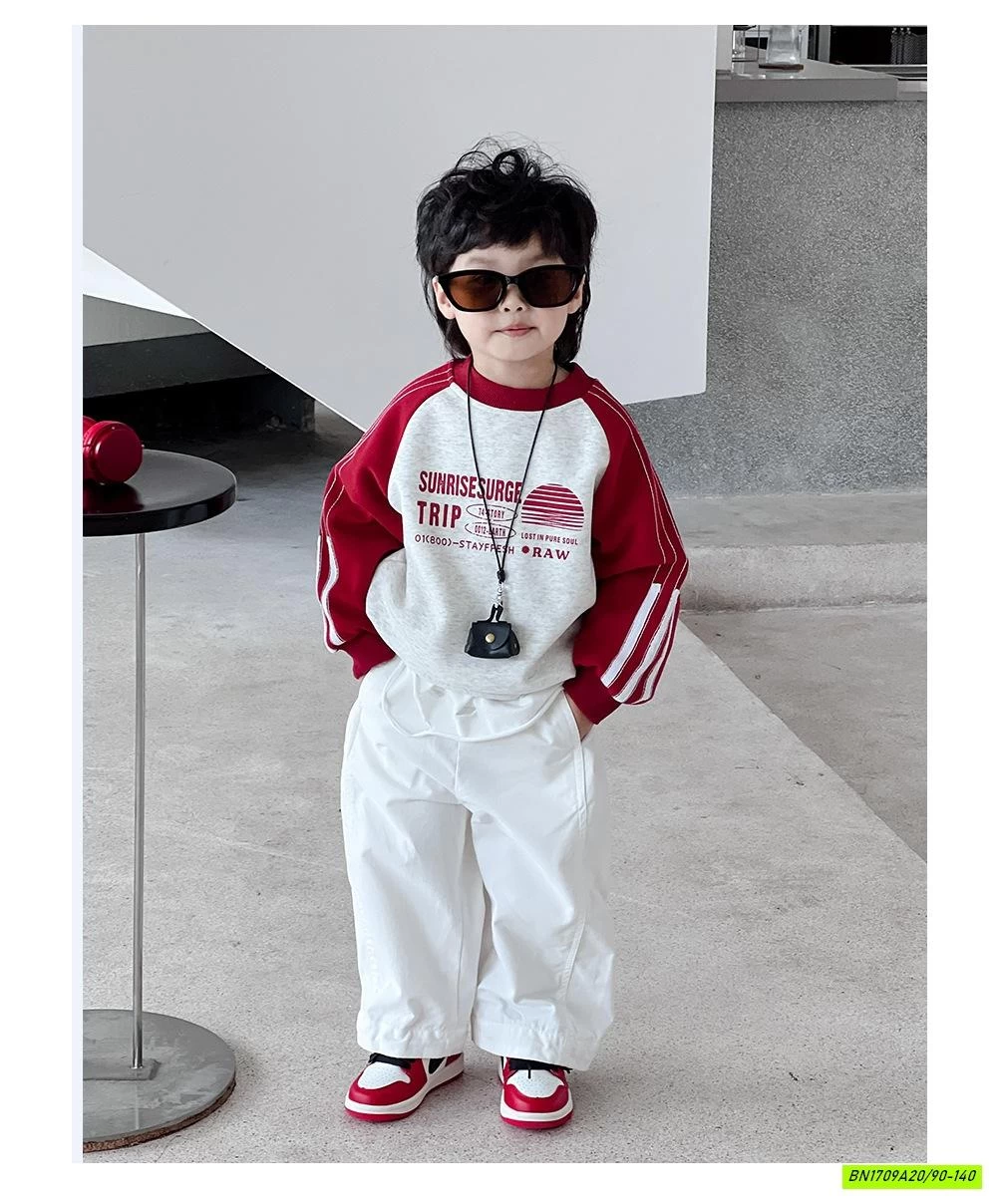 ÁO NỈ PHỐI ĐỎ MIX QUẦN SUÔNG TRẮNG