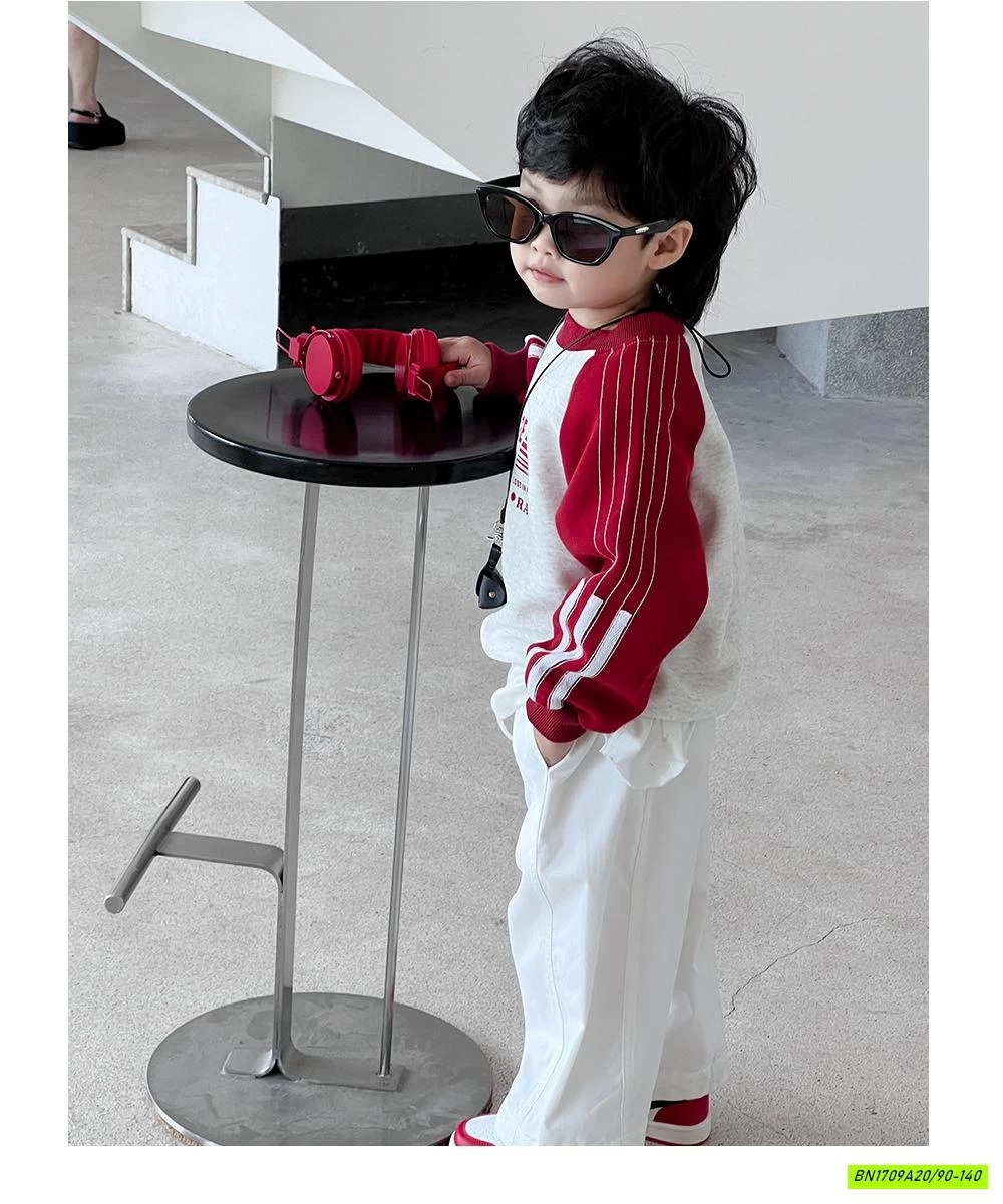 ÁO NỈ PHỐI ĐỎ MIX QUẦN SUÔNG TRẮNG