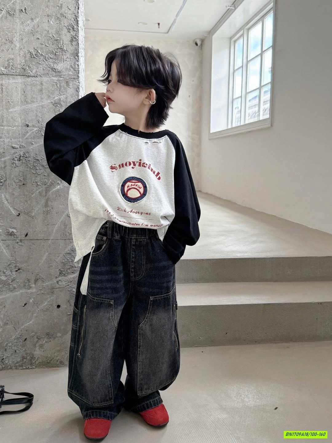 QUẦN JEANS SUÔNG TÚI KHÓA BẢN TO