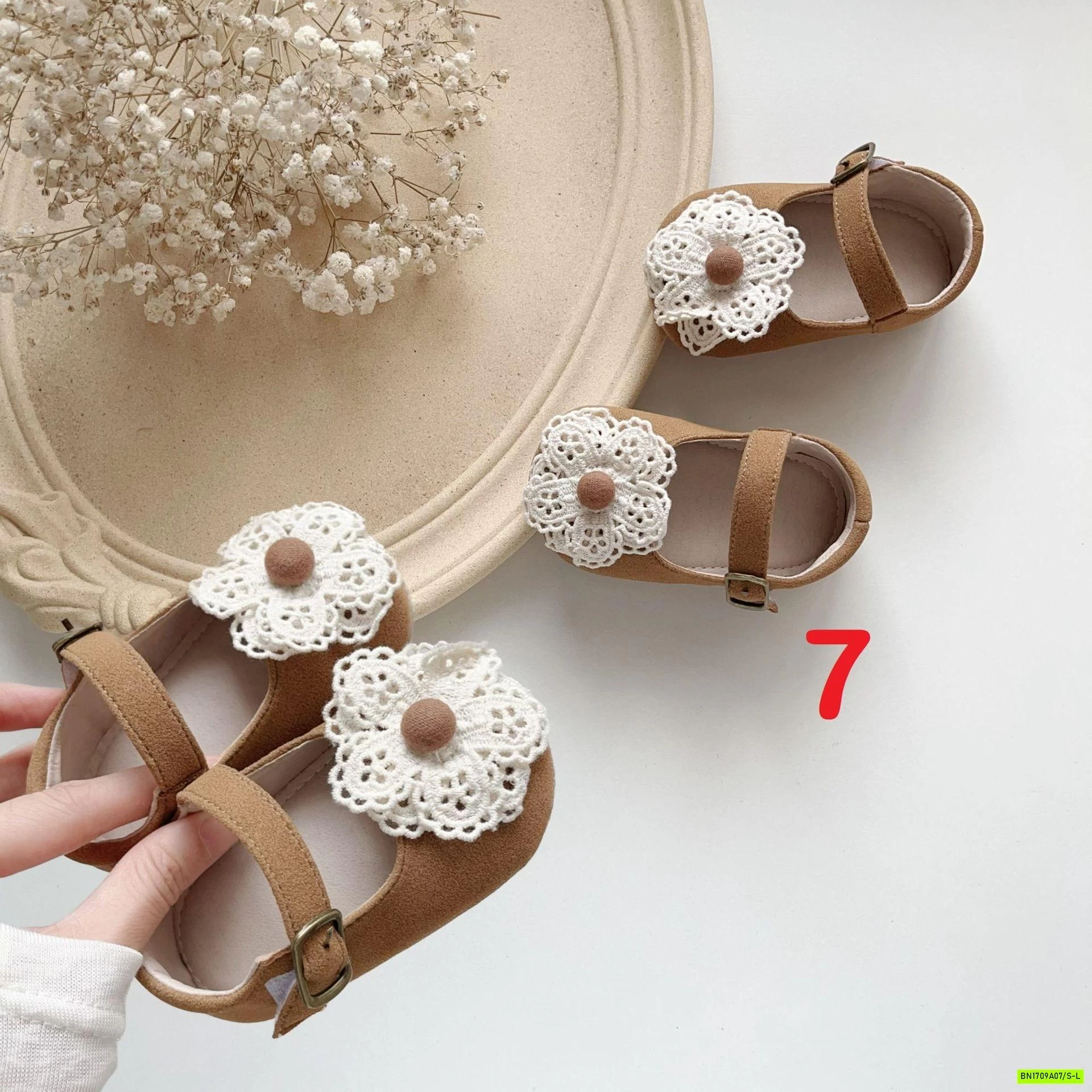 BST GIÀY TẬP ĐI BÚP BÊ CHO BÉ