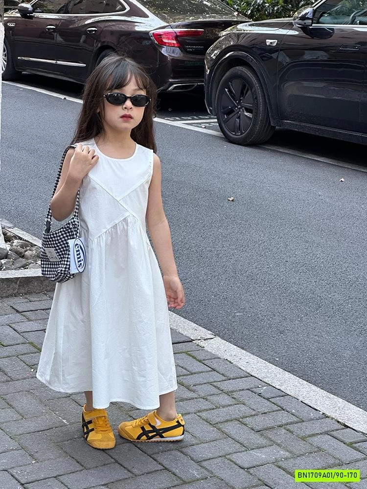 ĐẦM THÔ XOÈ SÁT NÁCH 25B155 AMBB