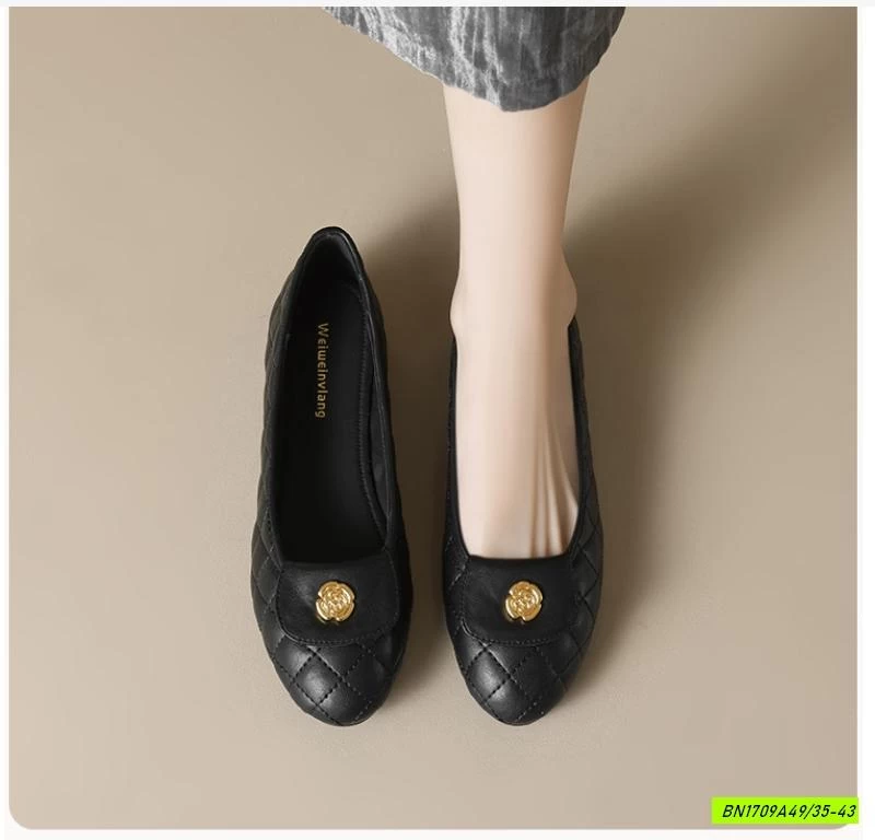 GIÀY BỆT TRẦN TRÁM GẮN NGỌC