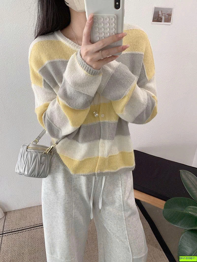 ÁO LEN KẺ NGANG VÂN TO