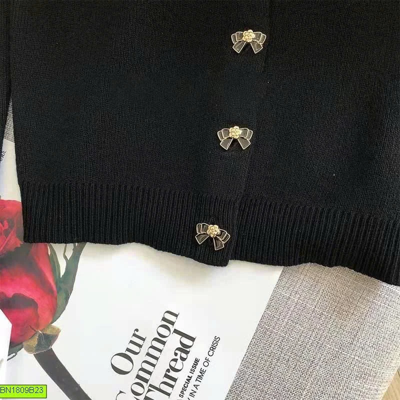 CARDIGAN ĐEN STYLE CÚC NƠ
