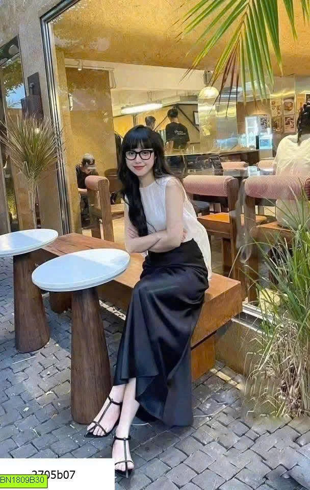 CHÂN VÁY LỤA DÁNG DÀI