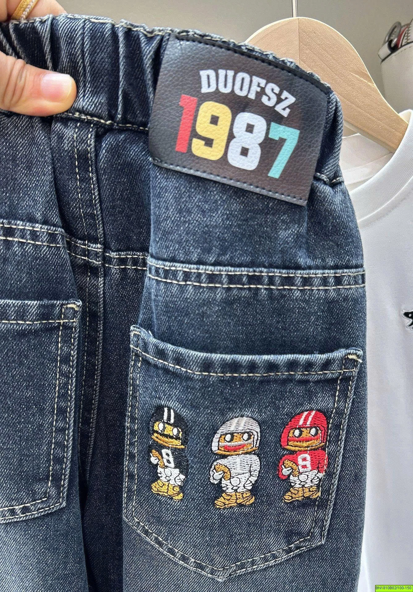 QUẦN JEAN TÚI THÊU HÌNH 1987 KACADY