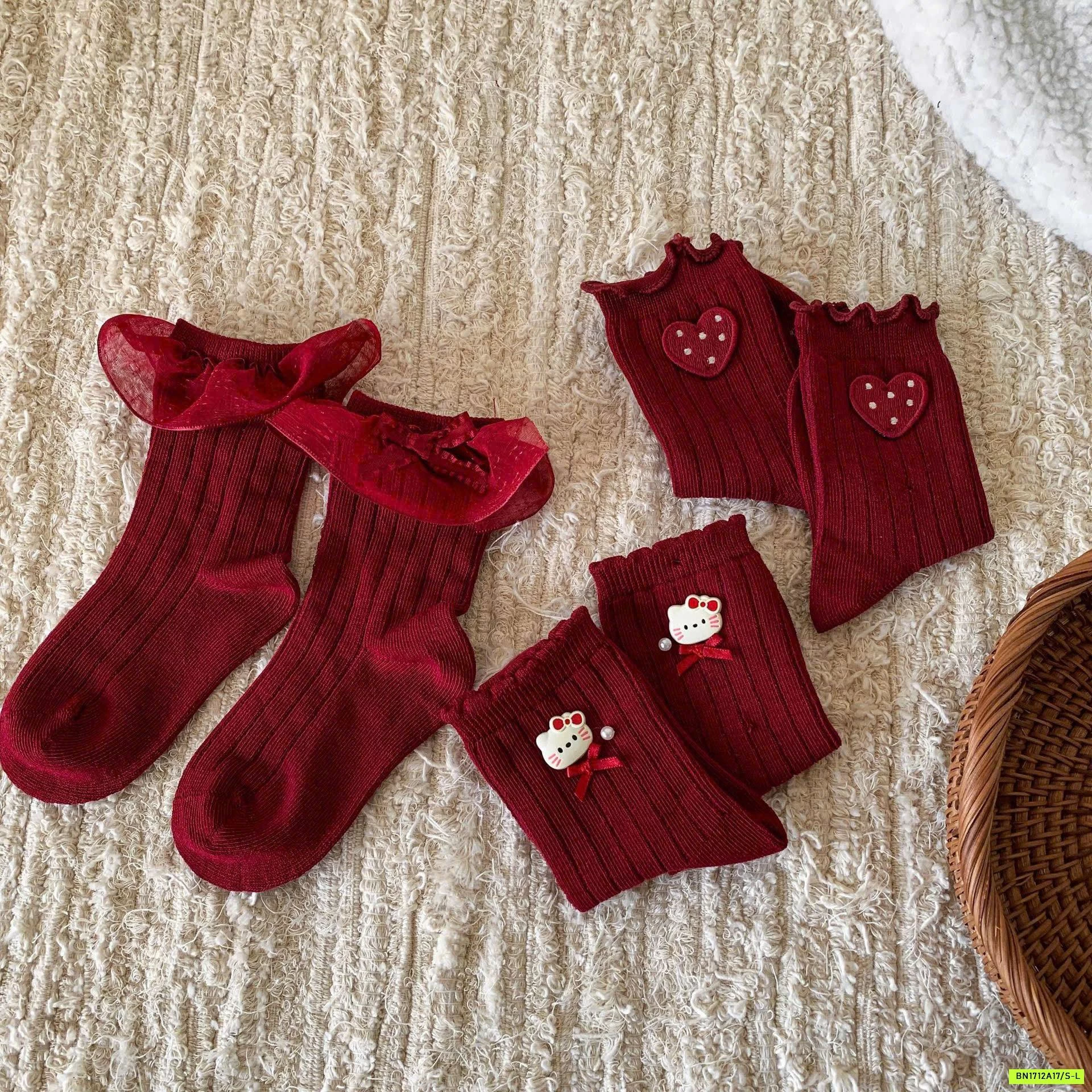 SET 3 ĐÔI TẤT TONE ĐỎ BG