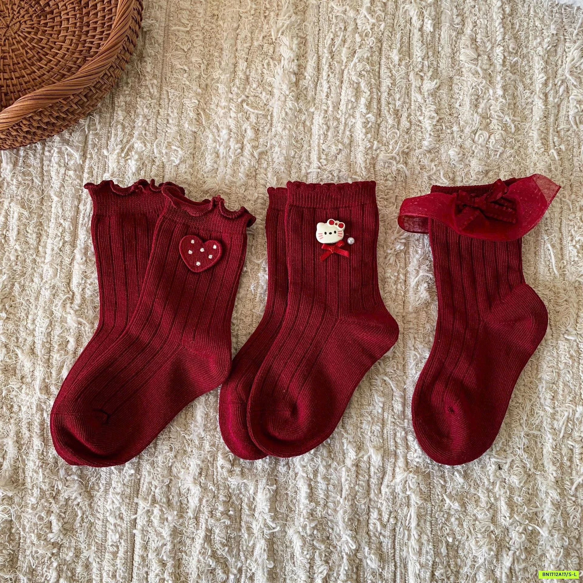 SET 3 ĐÔI TẤT TONE ĐỎ BG