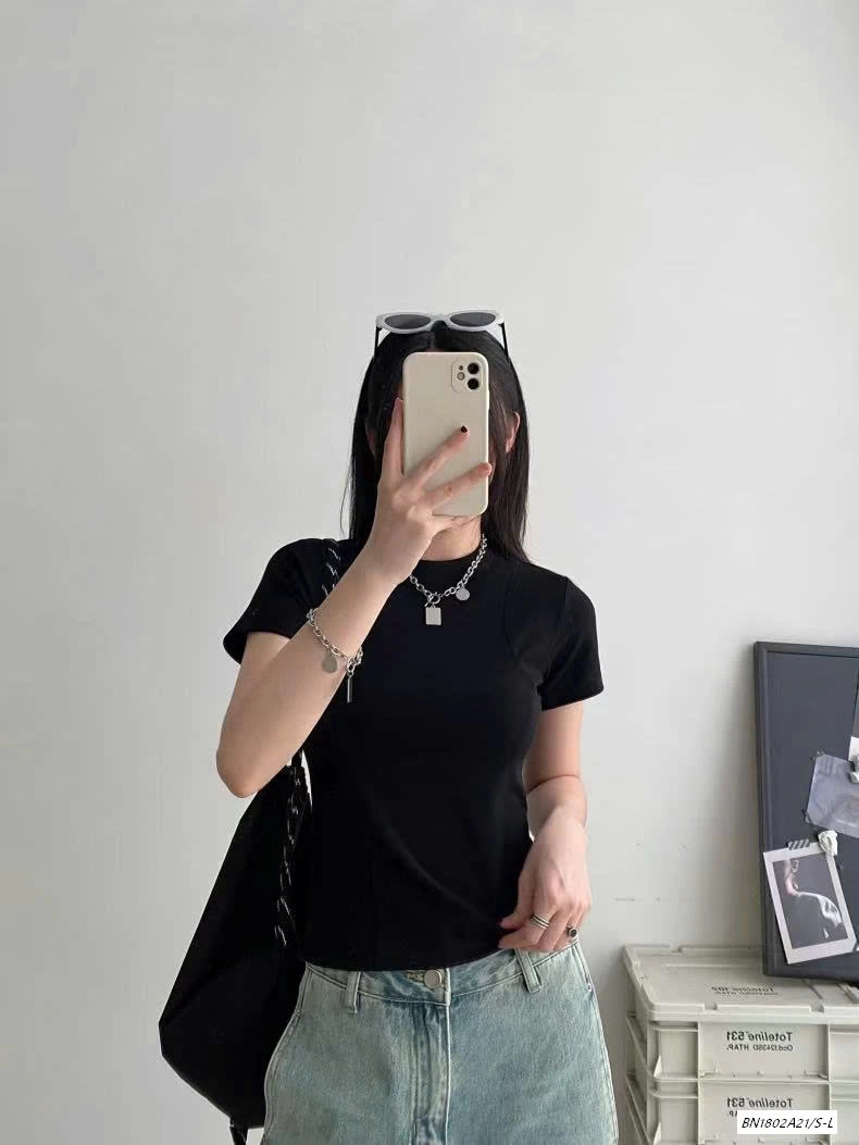 ÁO THUN CỔ TRÒN NẸP EO