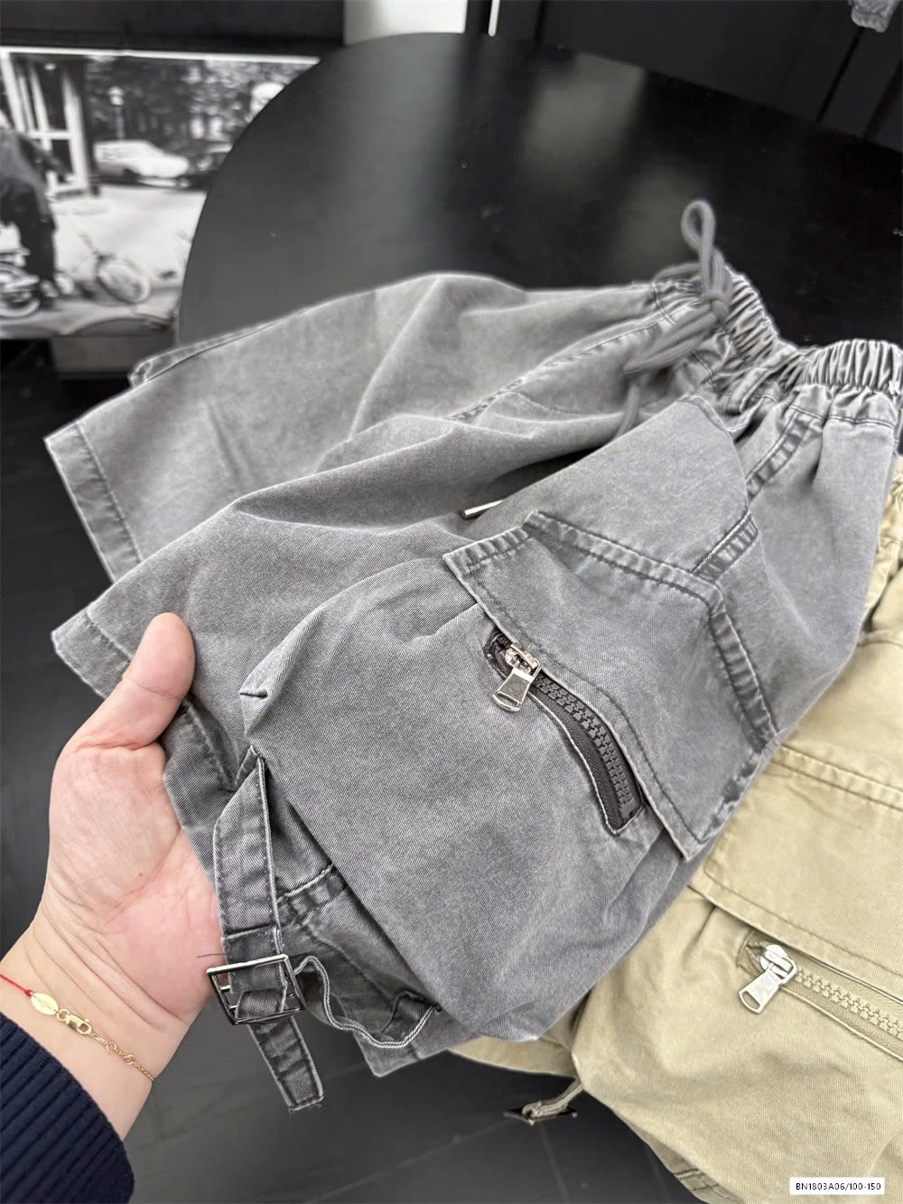 SHORT JEANS TÚI HỘP CÁ TÍNH
