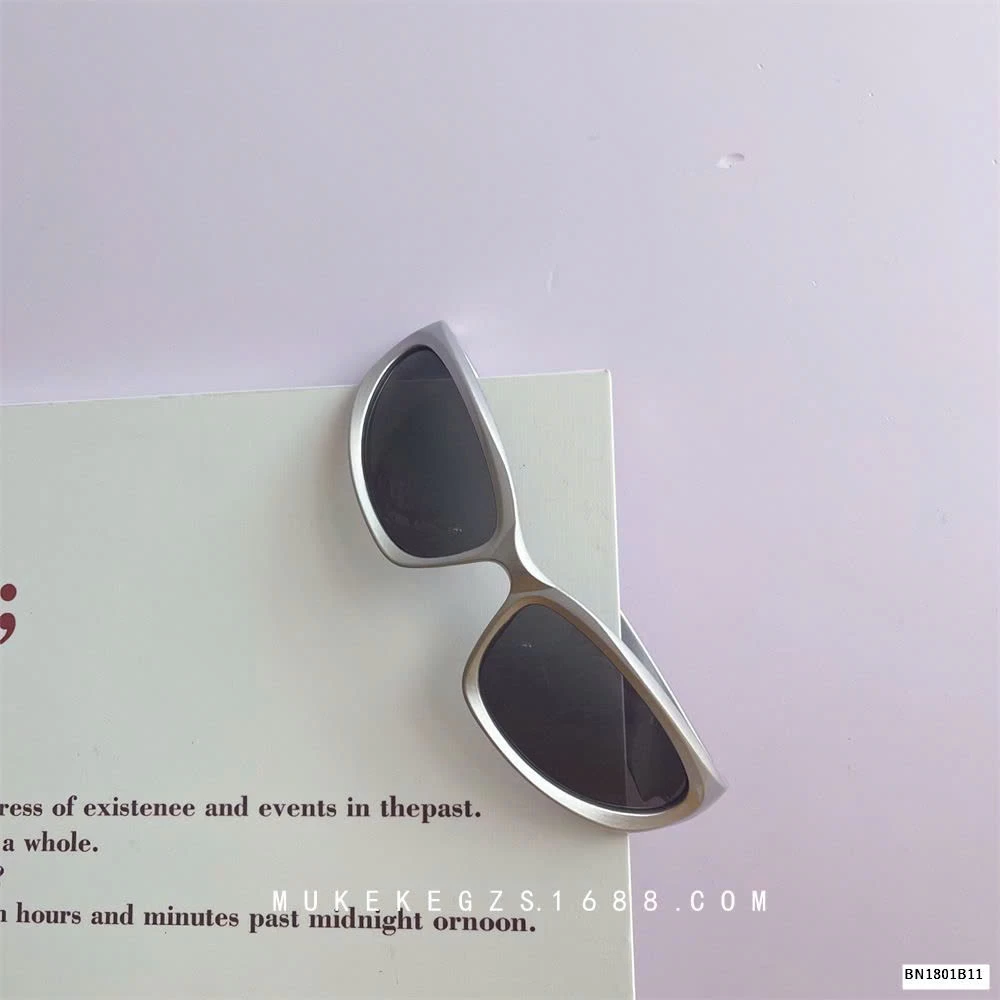 KÍNH MẮT STYLE CHO BÉ