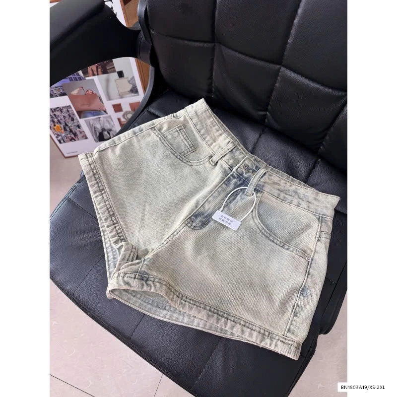 SHORT JEANS TÚI KHÓA SAU