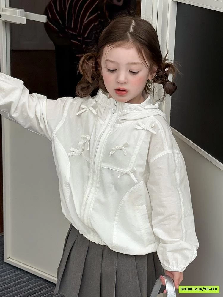 KHOÁC GIÓ TENCEL GẮN NƠ BÁNH BÈO 25B023 AMBB