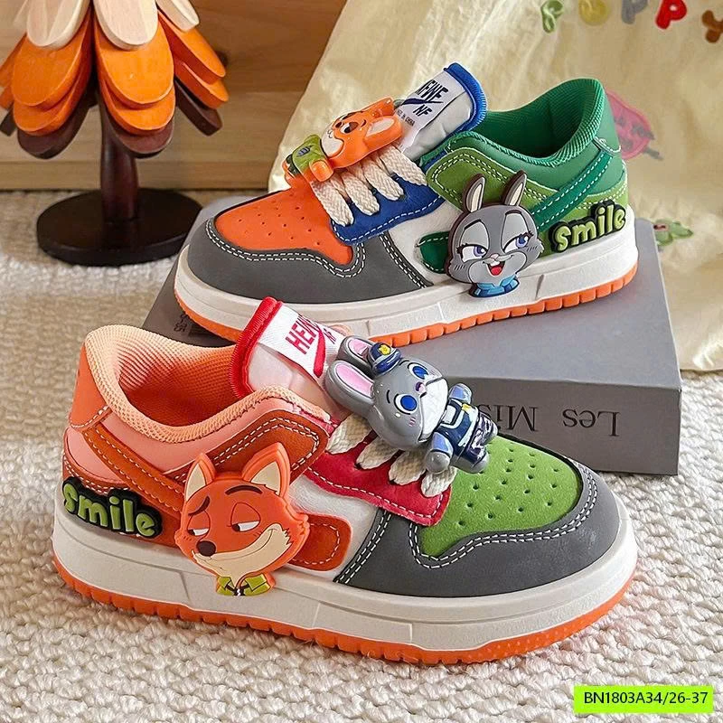 GIÀY THỂ THAO GẮN STICKER ZOOTOPIA