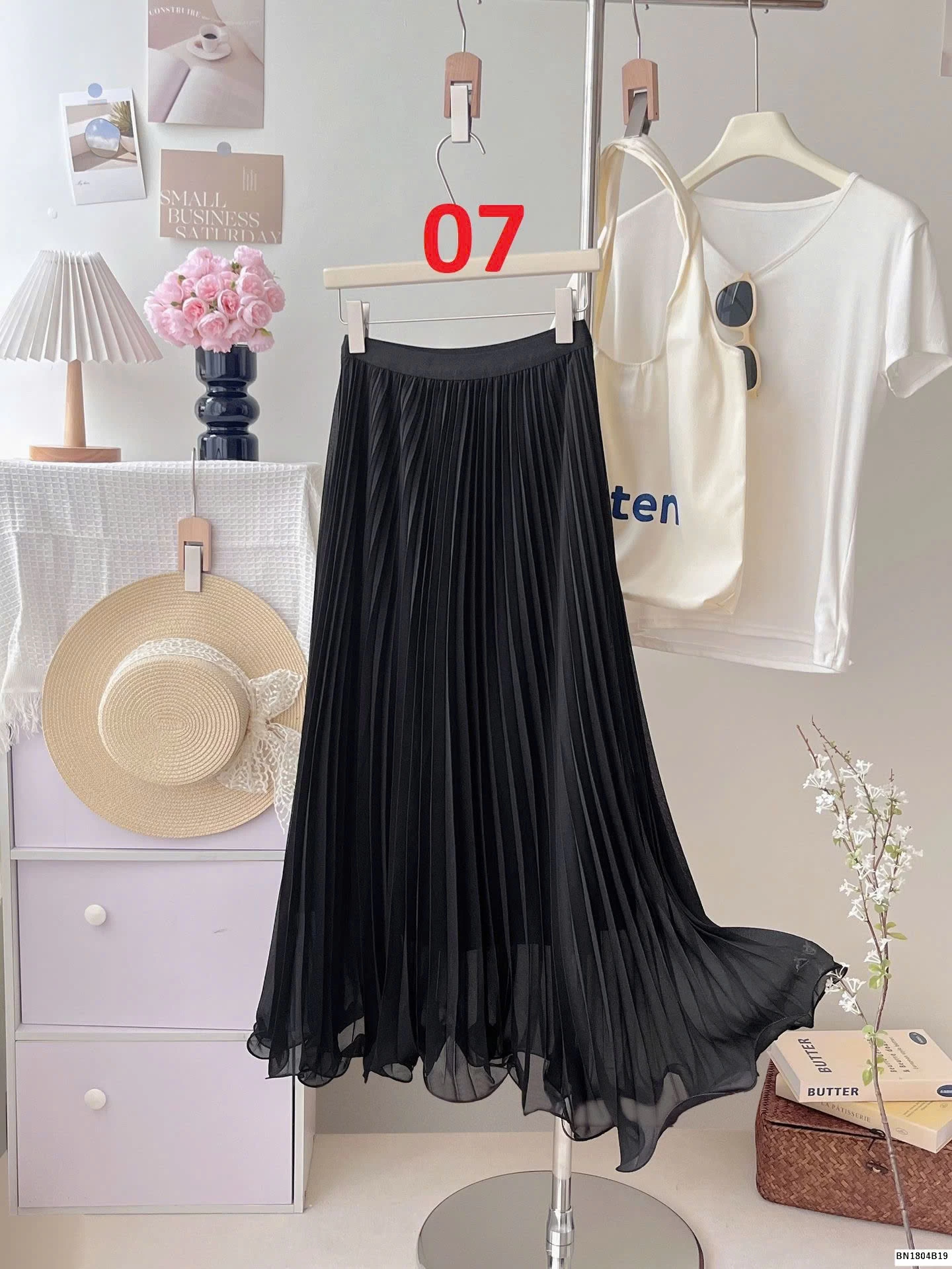 CHÂN VÁY XẾP LY ĐUÔI XÒE