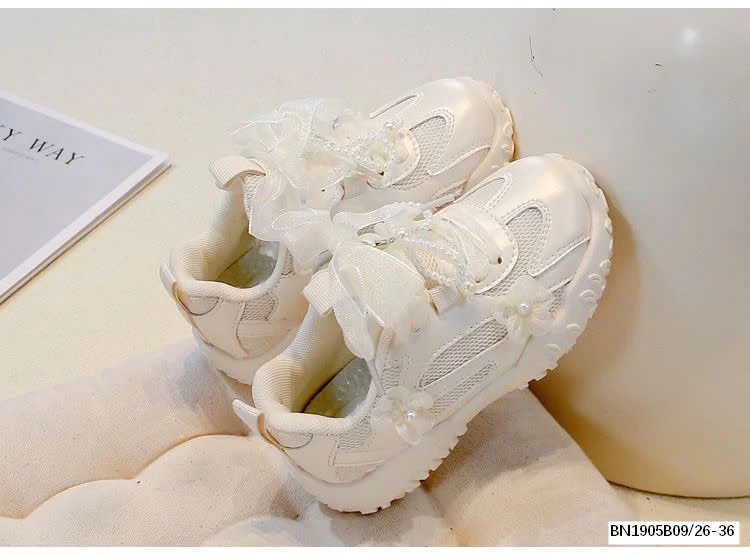 GIÀY THỂ THAO PHỐI NƠ BÉ GÁI