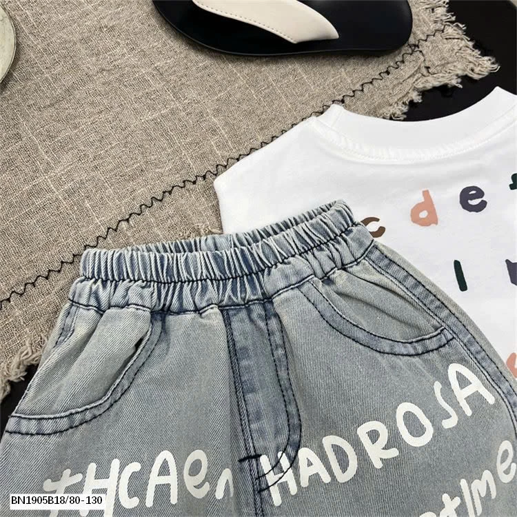 QUẦN JEAN IN CHỮ TRẮNG