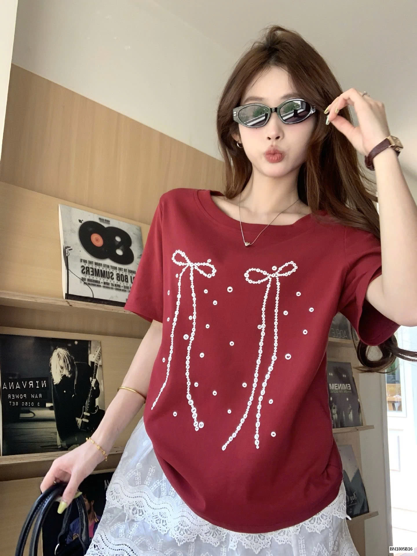 ÁO THUN IN HÌNH NƠ DÀI