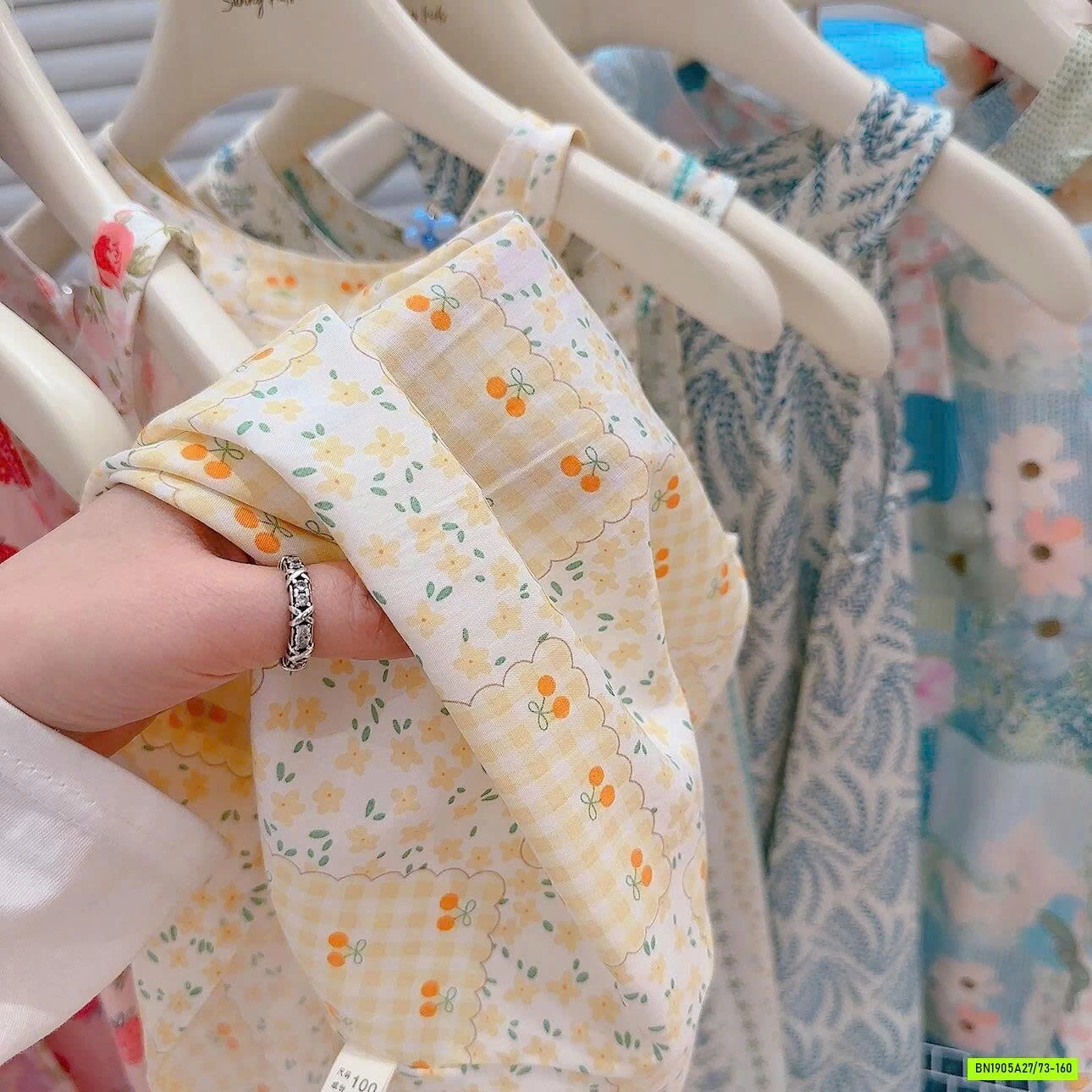 VÁY LANH HỌA TIẾT DỄ THƯƠNG