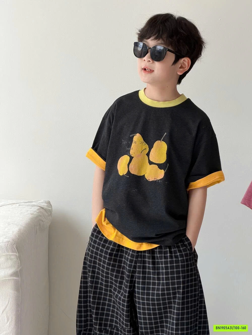 ÁO THUN QUẢ LÊ PHỐI VIỀN CỔ KUMAI
