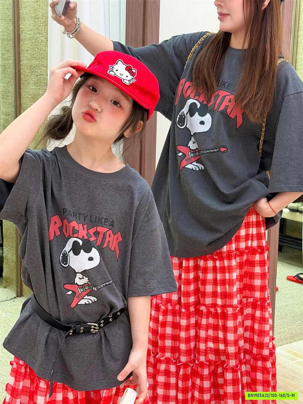 ÁO THUN XÁM SNOOPY MẸ BÉ