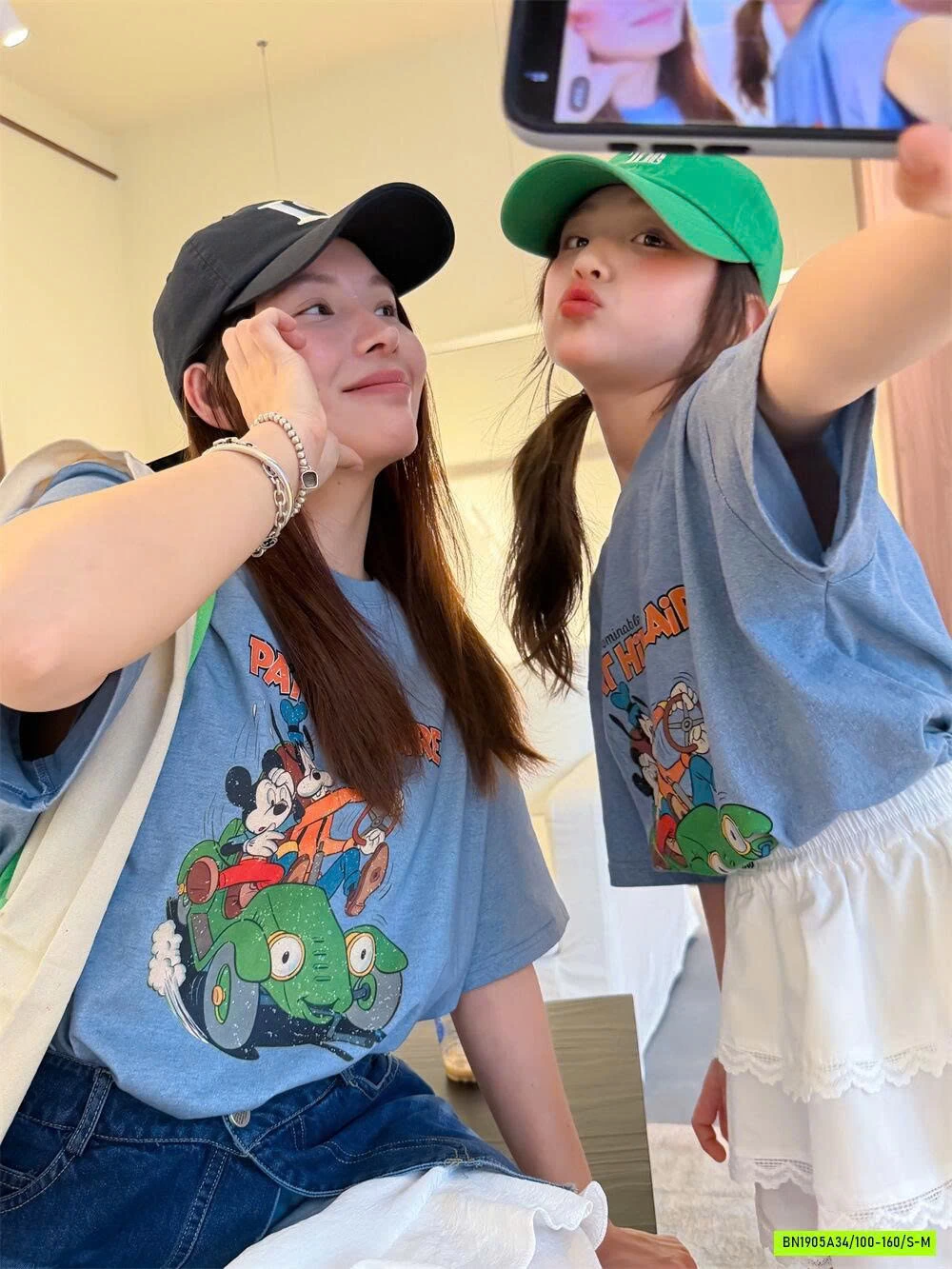 ÁO THUN XANH MICKEY MẸ BÉ