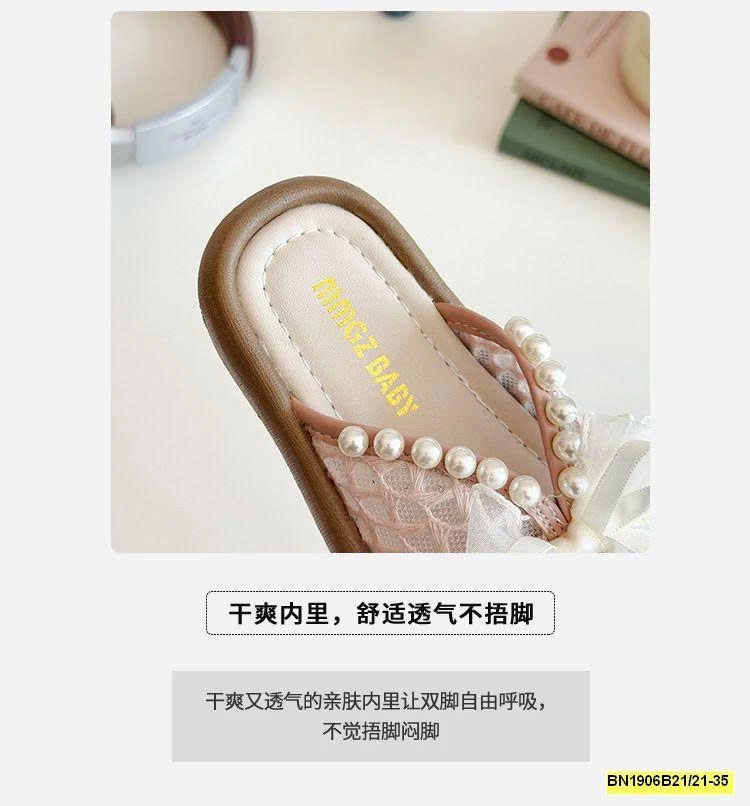 DÉP LÊ QUAI NGỌC TRAI