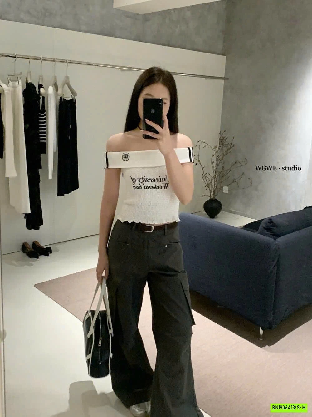 ÁO TRỄ VAI IN CHỮ WGWE