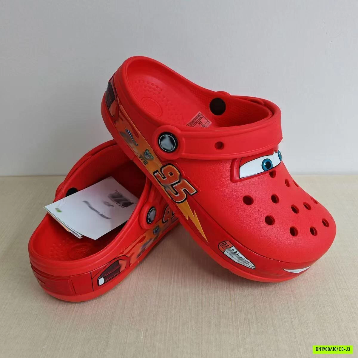 CROCS XE CHIẾN ĐỎ