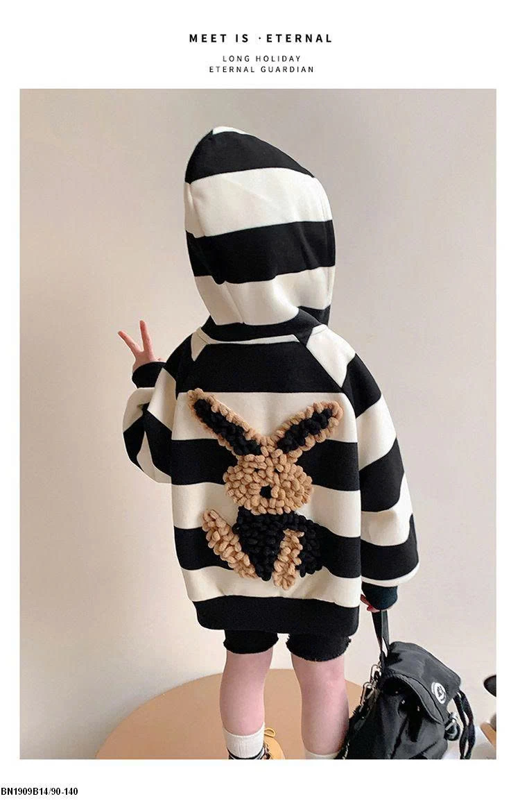 HOODIE THỎ NÂU KẺ NGANG ĐEN TRẮNG