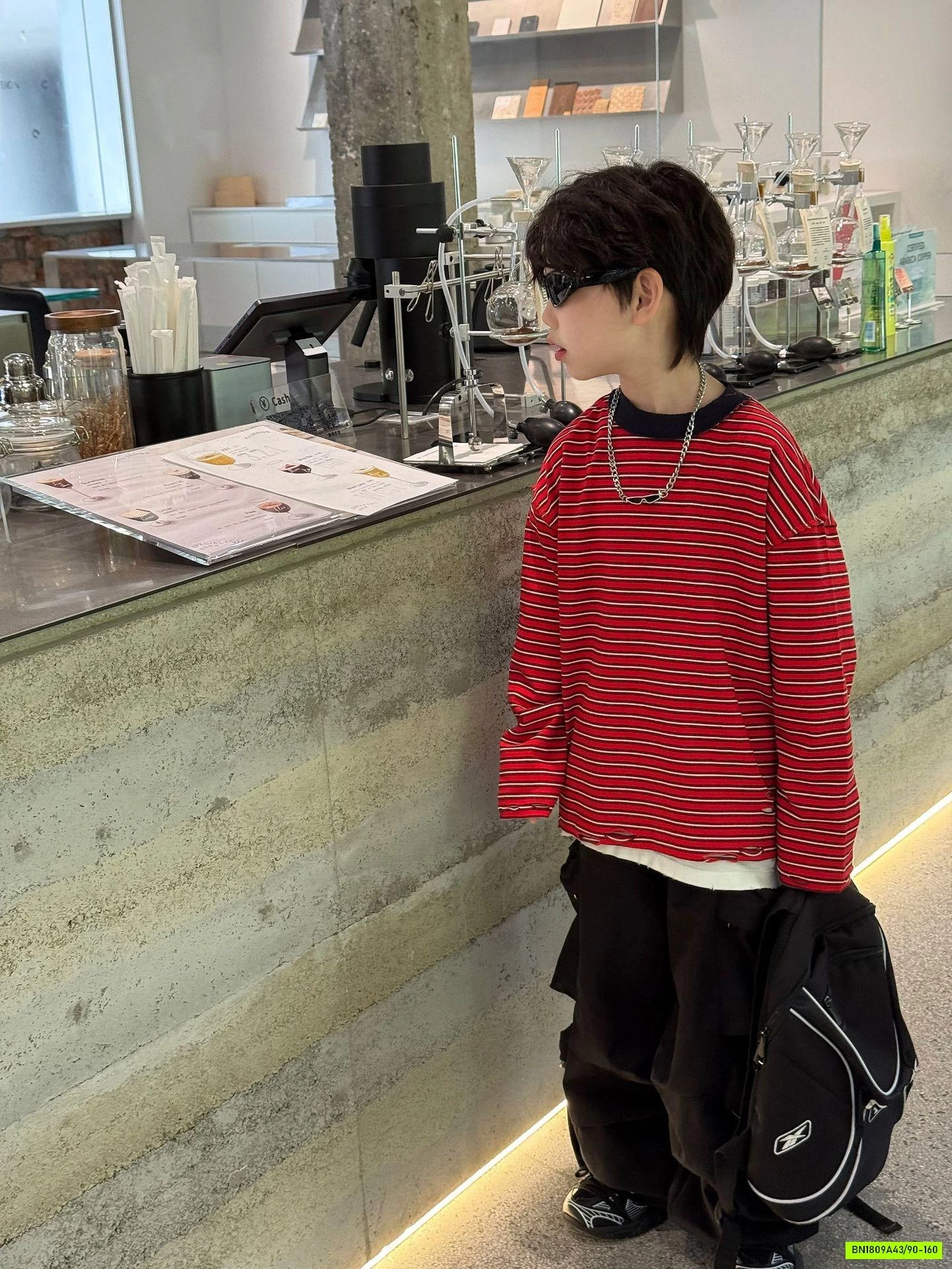 ÁO NỈ ĐỎ KẺ NGANG