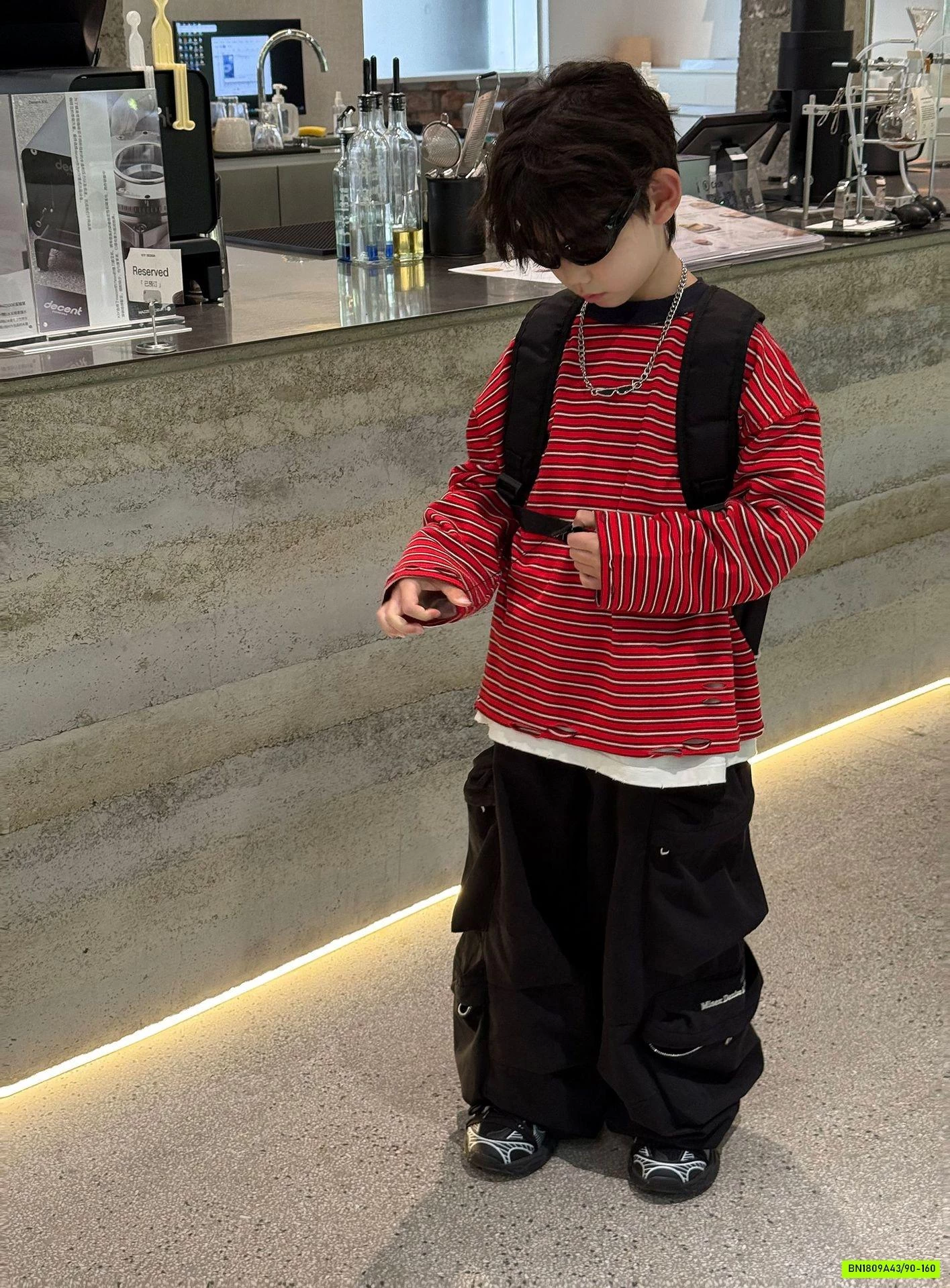 ÁO NỈ ĐỎ KẺ NGANG