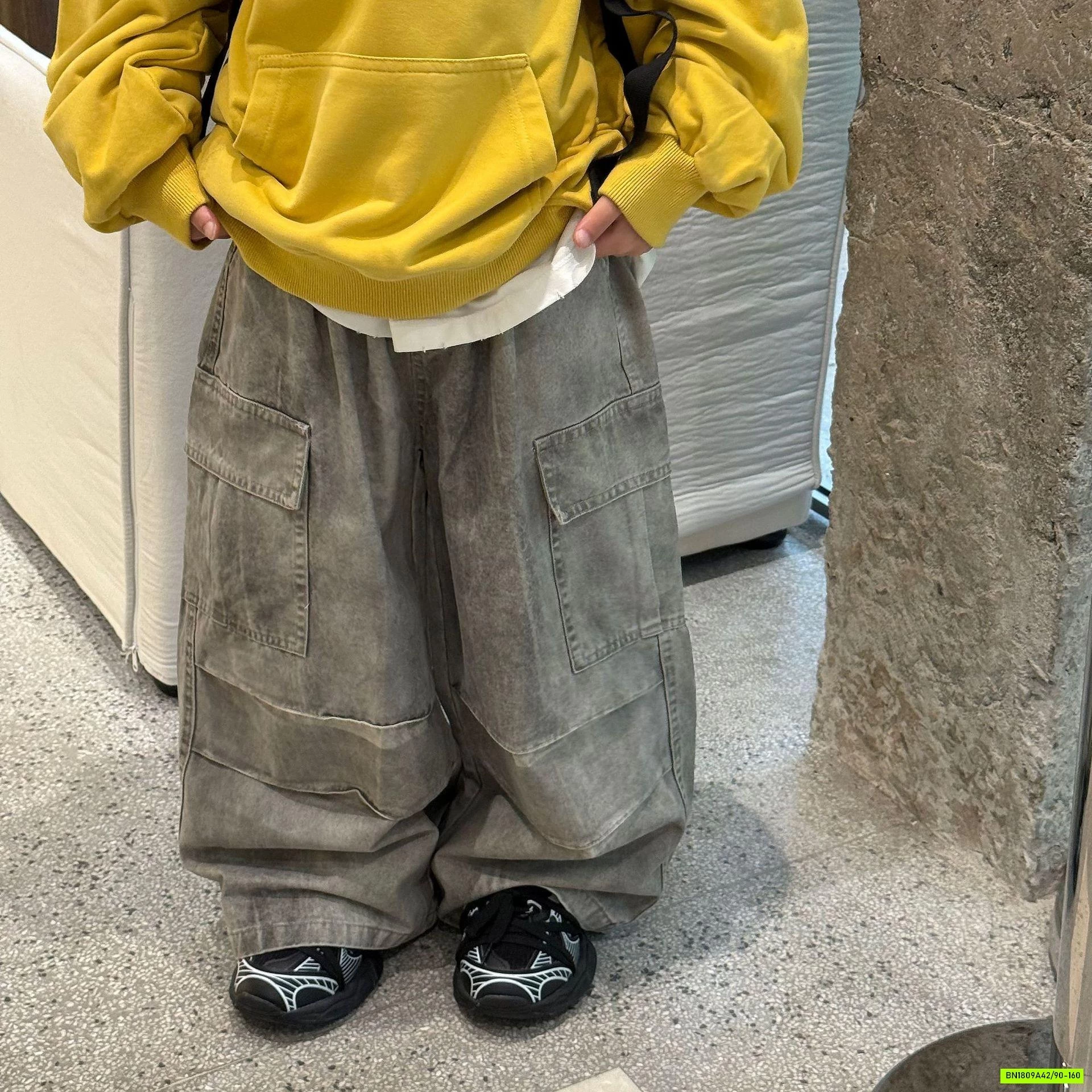 JEANS SUÔNG LOANG MÀU TÚI HỘP