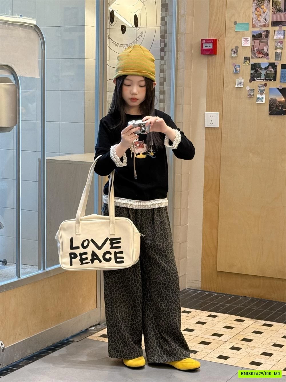 ÁO THUN IN HÌNH VIỀN REN