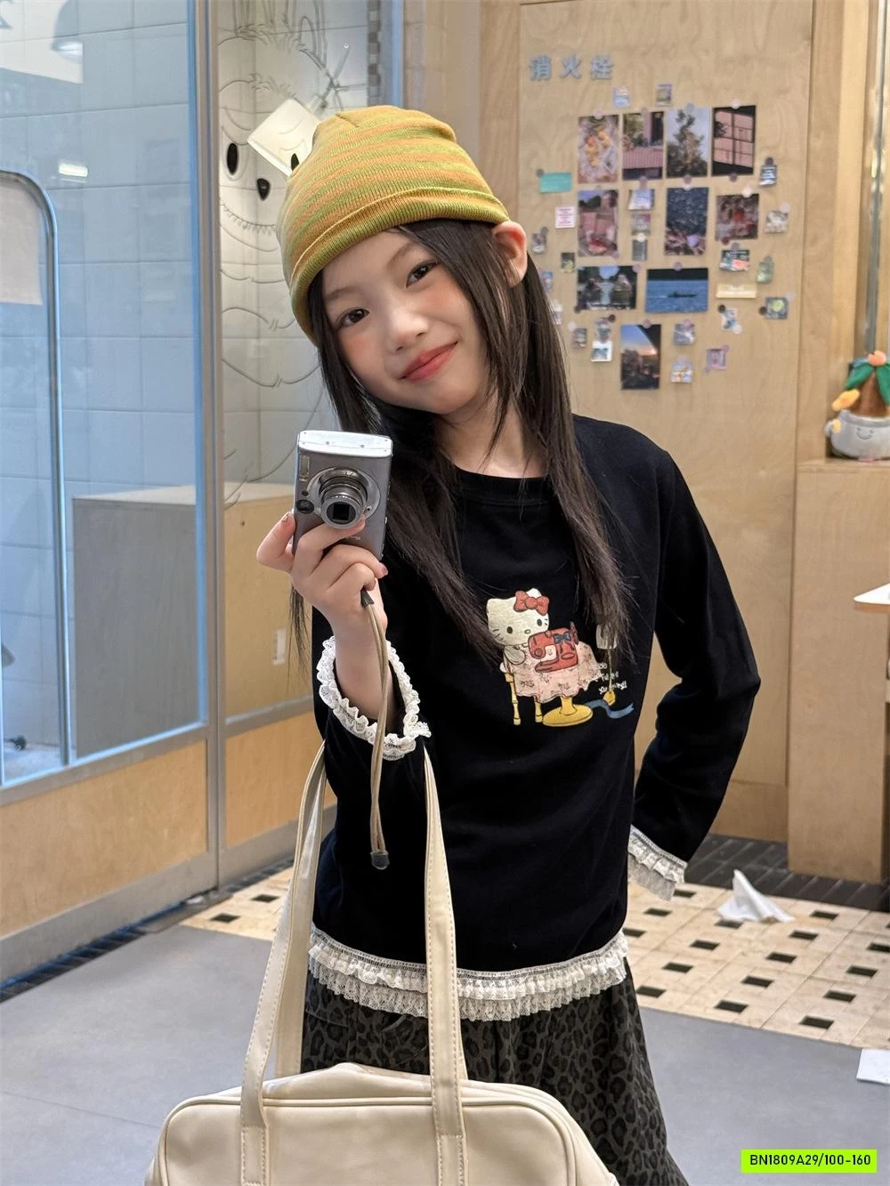 ÁO THUN IN HÌNH VIỀN REN