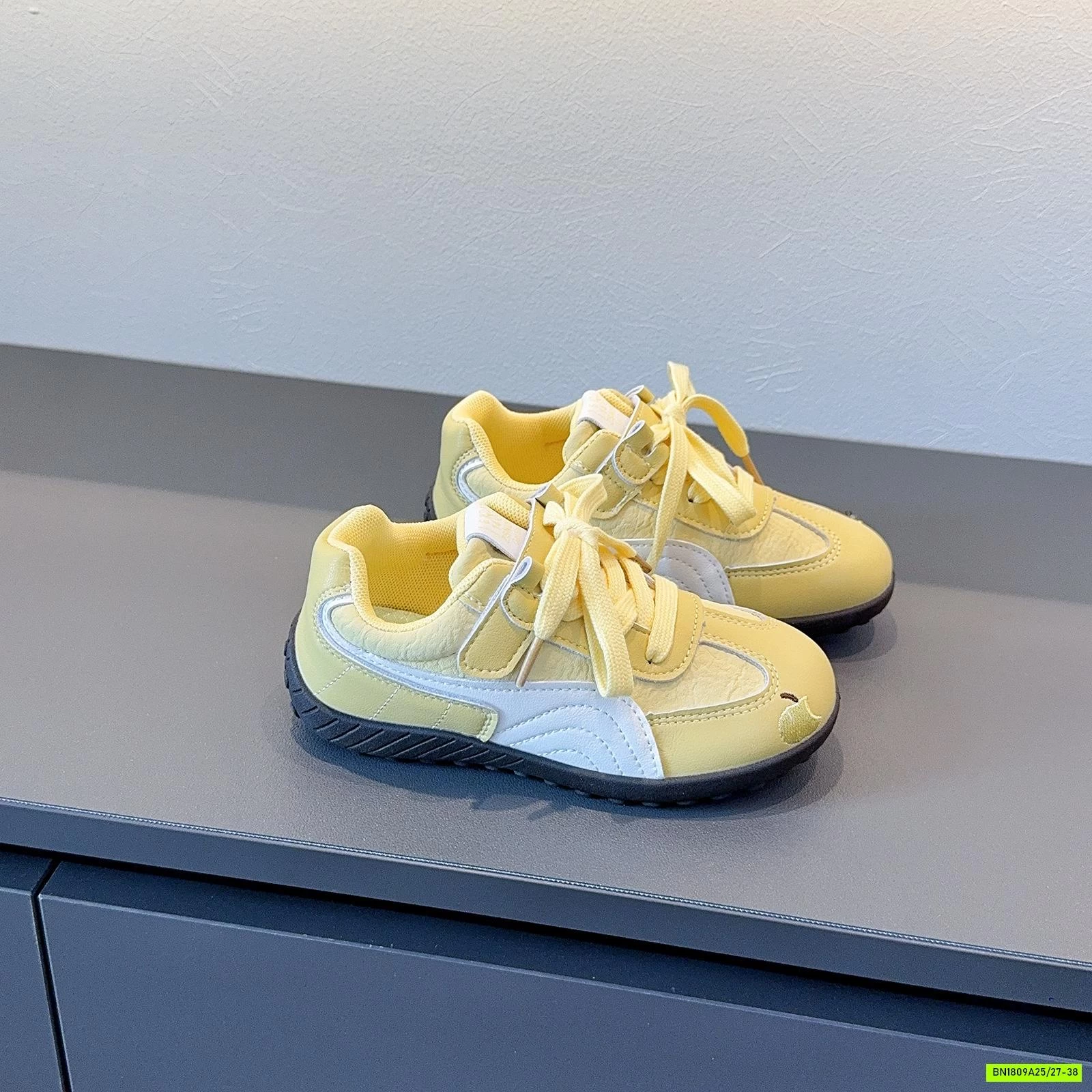 BST GIÀY THỂ THAO PHỐI SỌC CAO CẤP