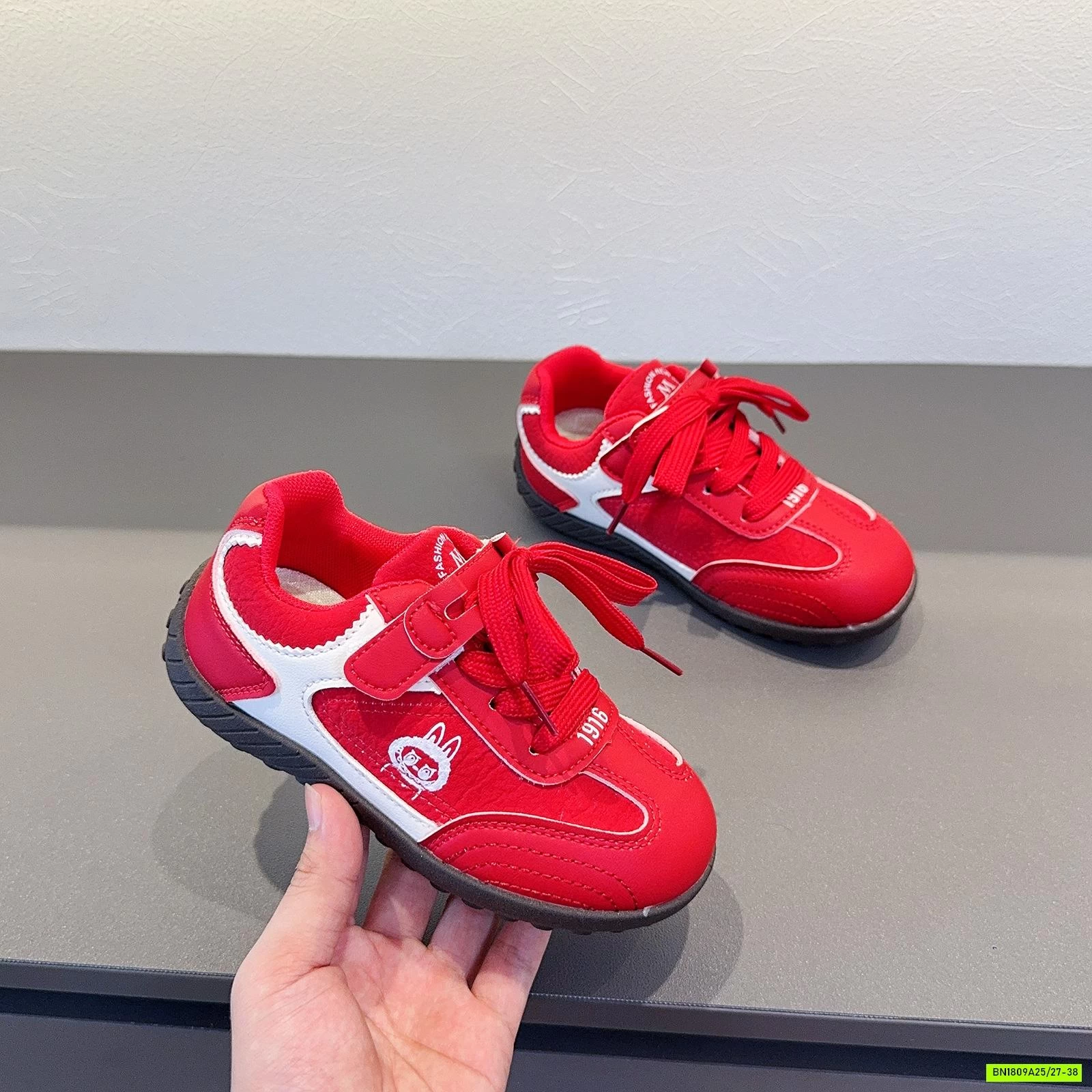 BST GIÀY THỂ THAO PHỐI SỌC CAO CẤP