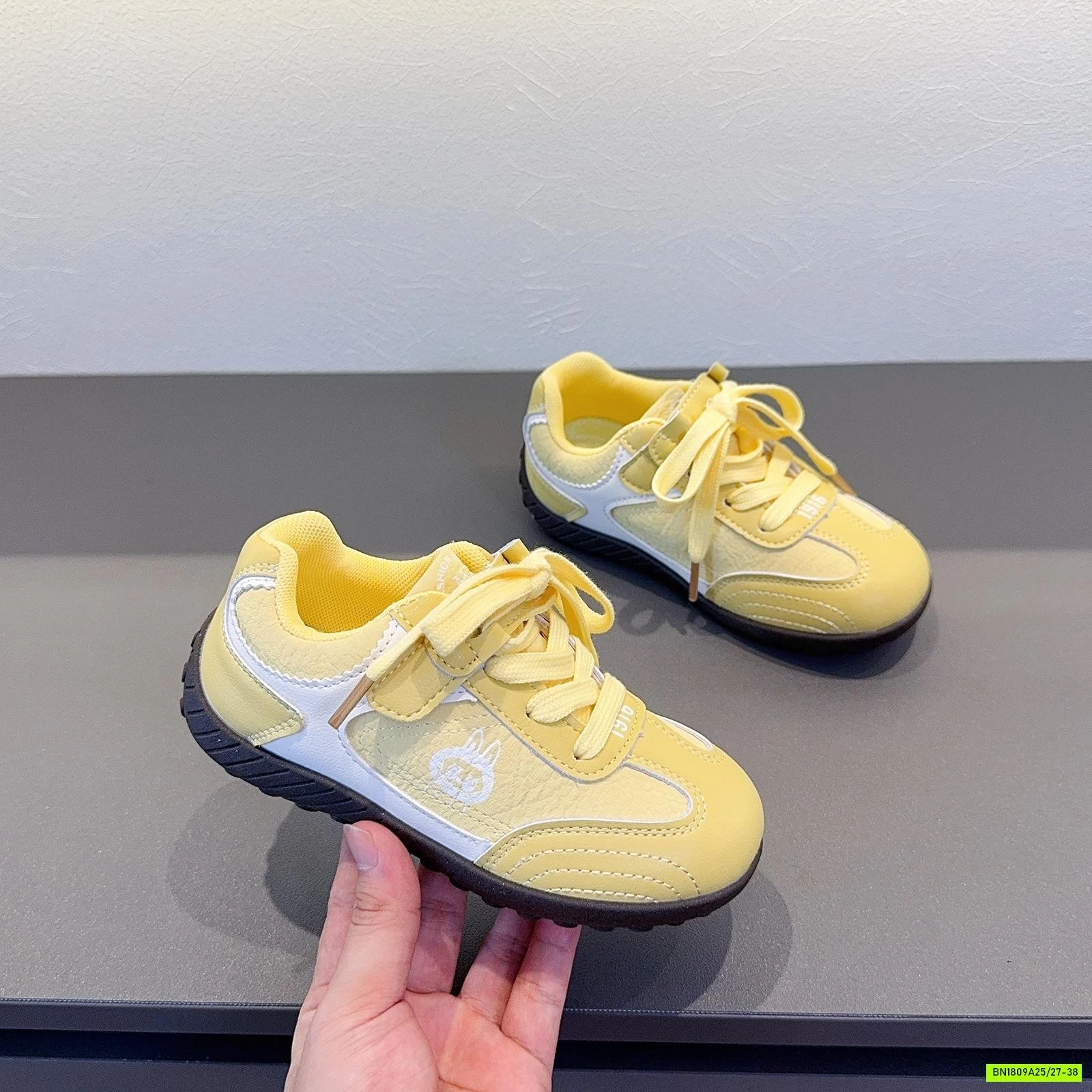 BST GIÀY THỂ THAO PHỐI SỌC CAO CẤP