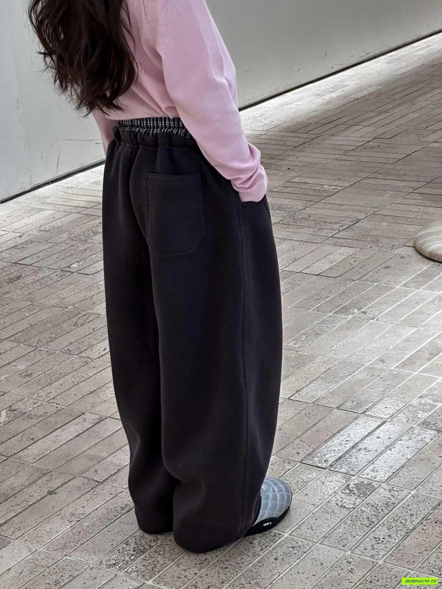 QUẦN NỈ SUÔNG 25G064 GÂN TRƯỚC AMBB