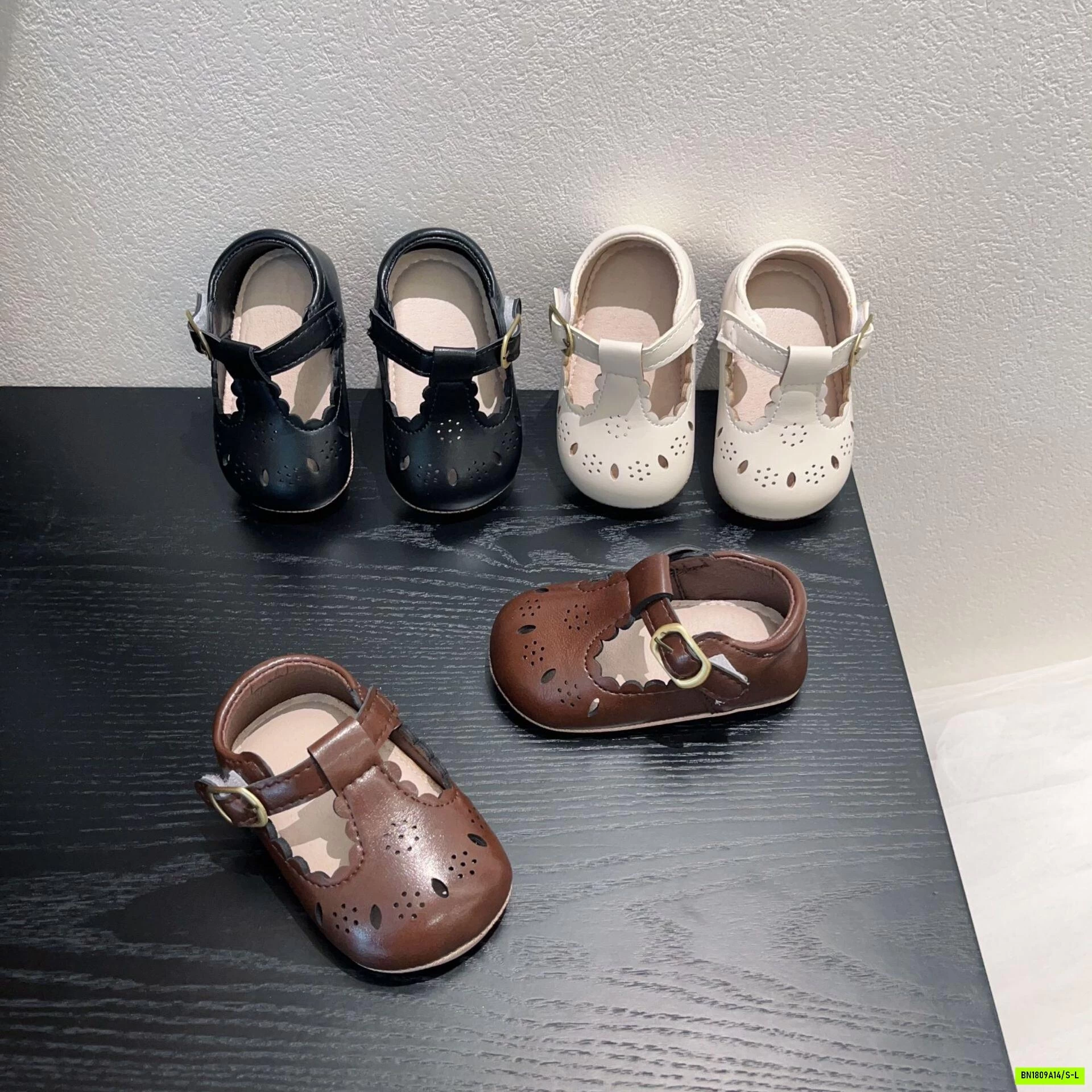 GIÀY TẬP ĐI VINTAGE