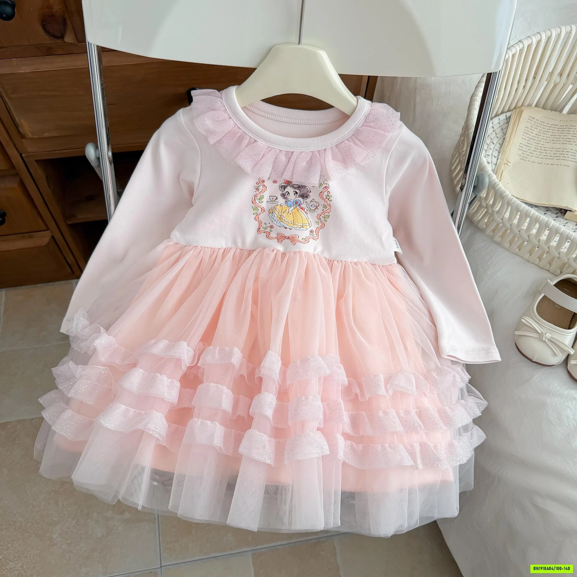 VÁY PHỐI REN BÉ GÁI