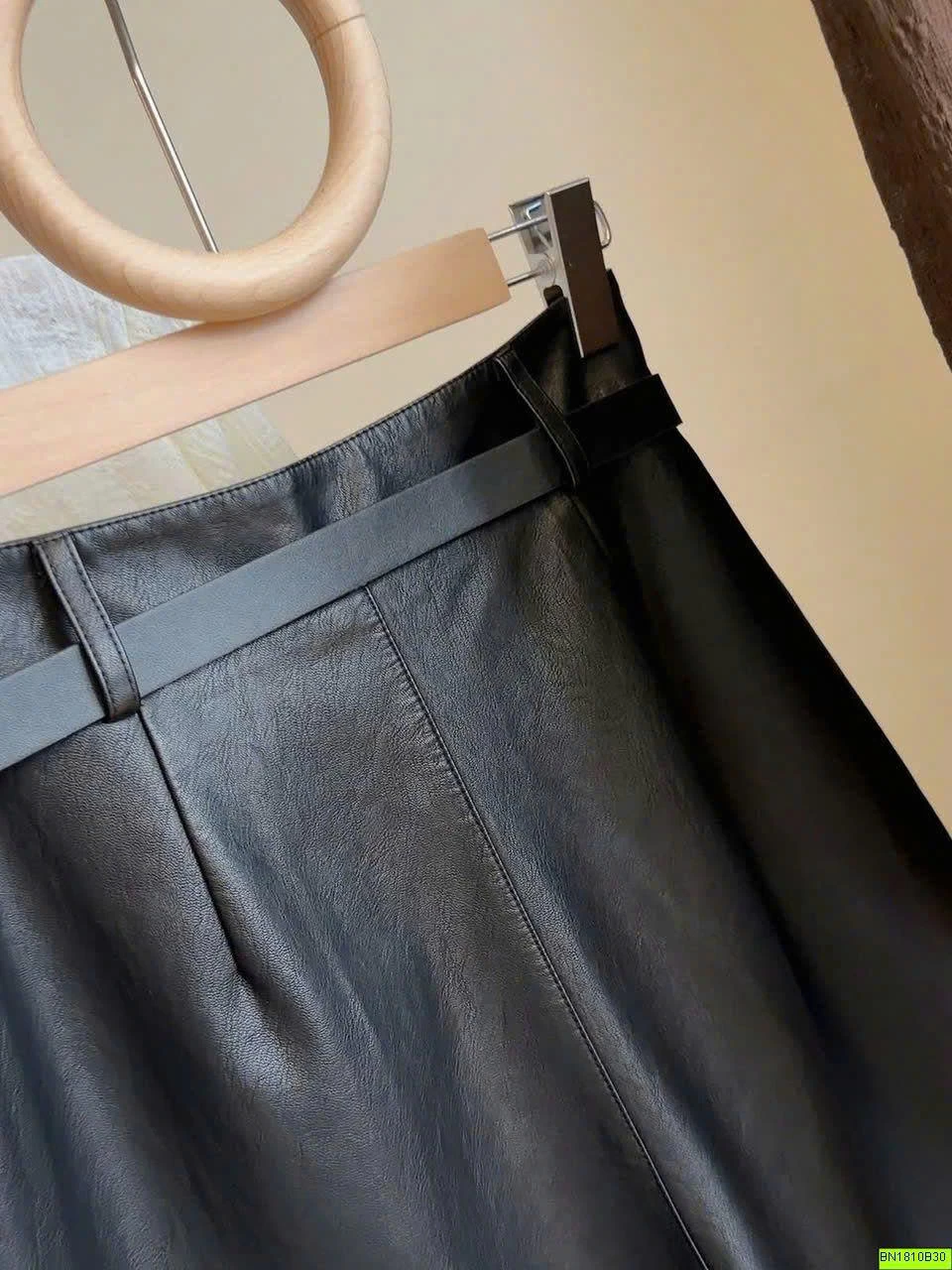 QUẦN SHORT DA CAO CẤP ANNA