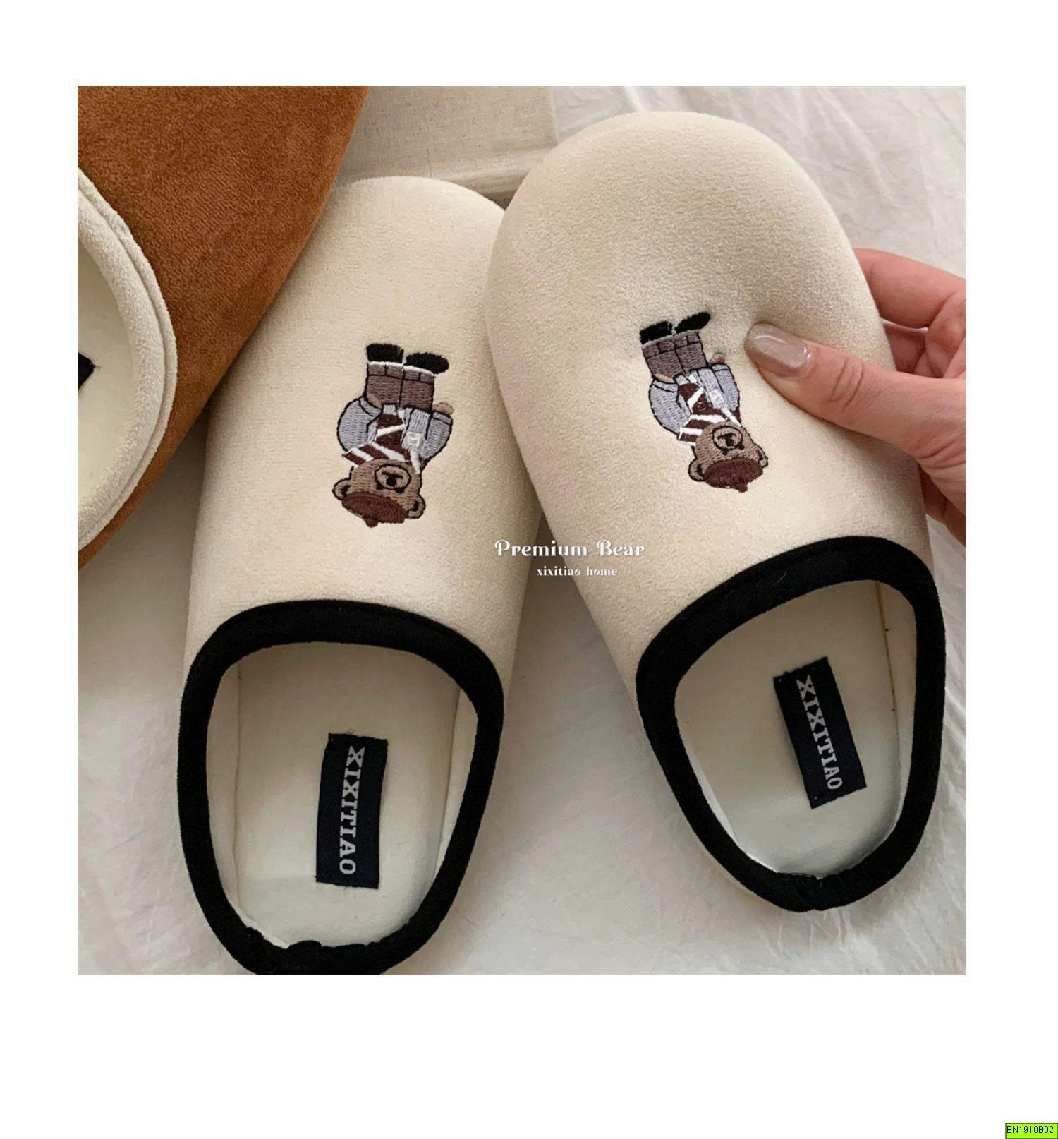 SỤC ĐI TRONG NHÀ THÊU GẤU