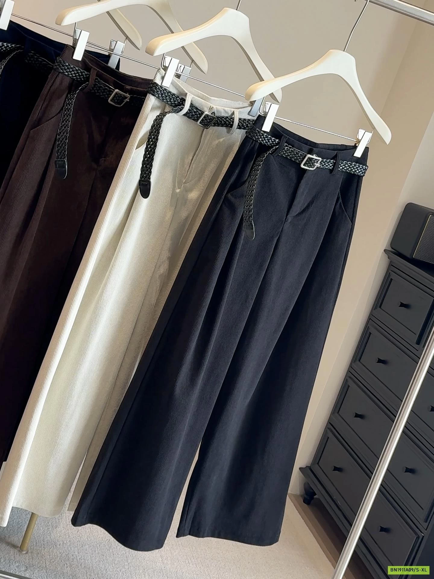 QUẦN SUÔNG NHUNG TĂM ANNA